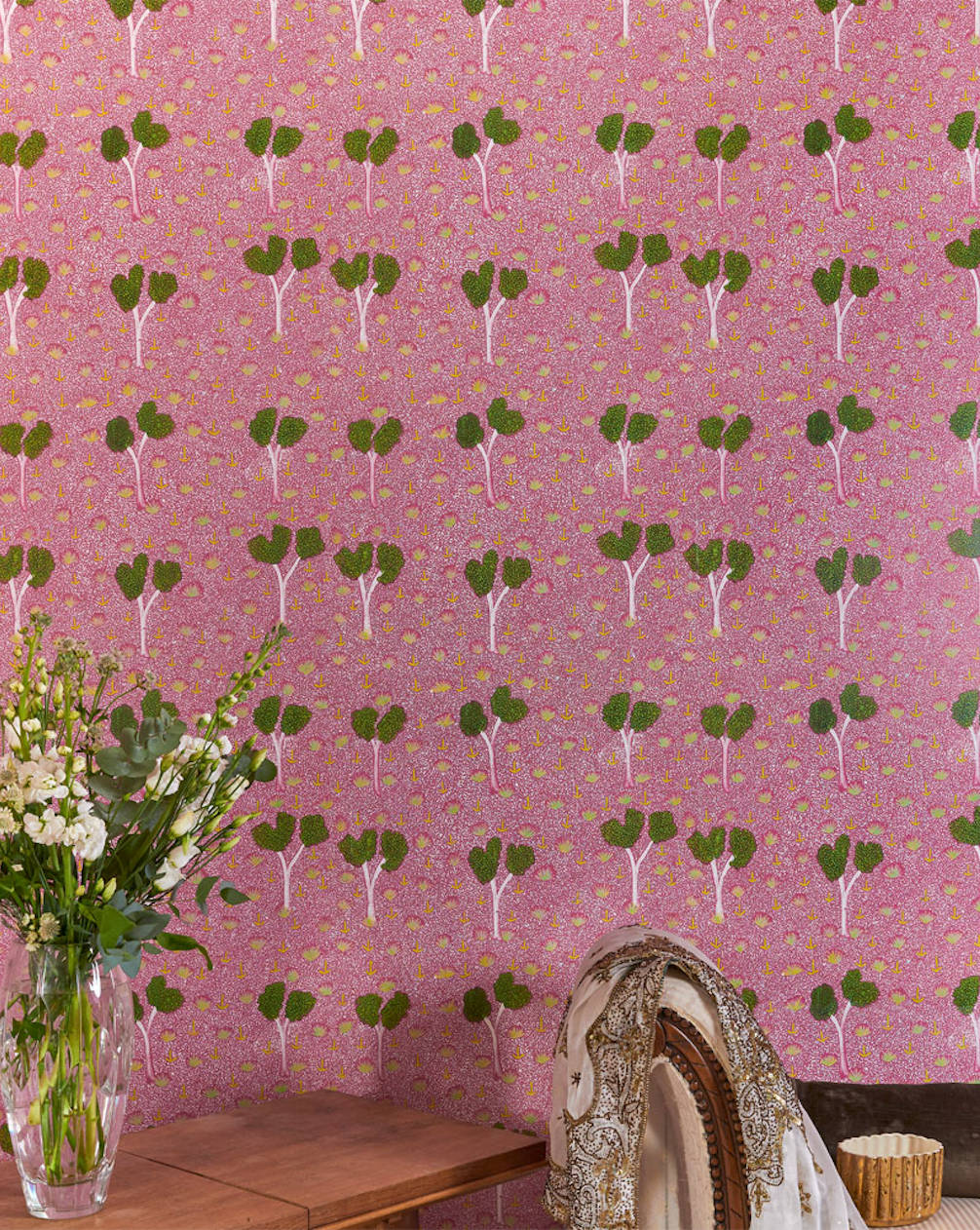 Indigenous Tree Wall Background, vibrant pink, repeating green tree motifs, SD Phone Wallpaper