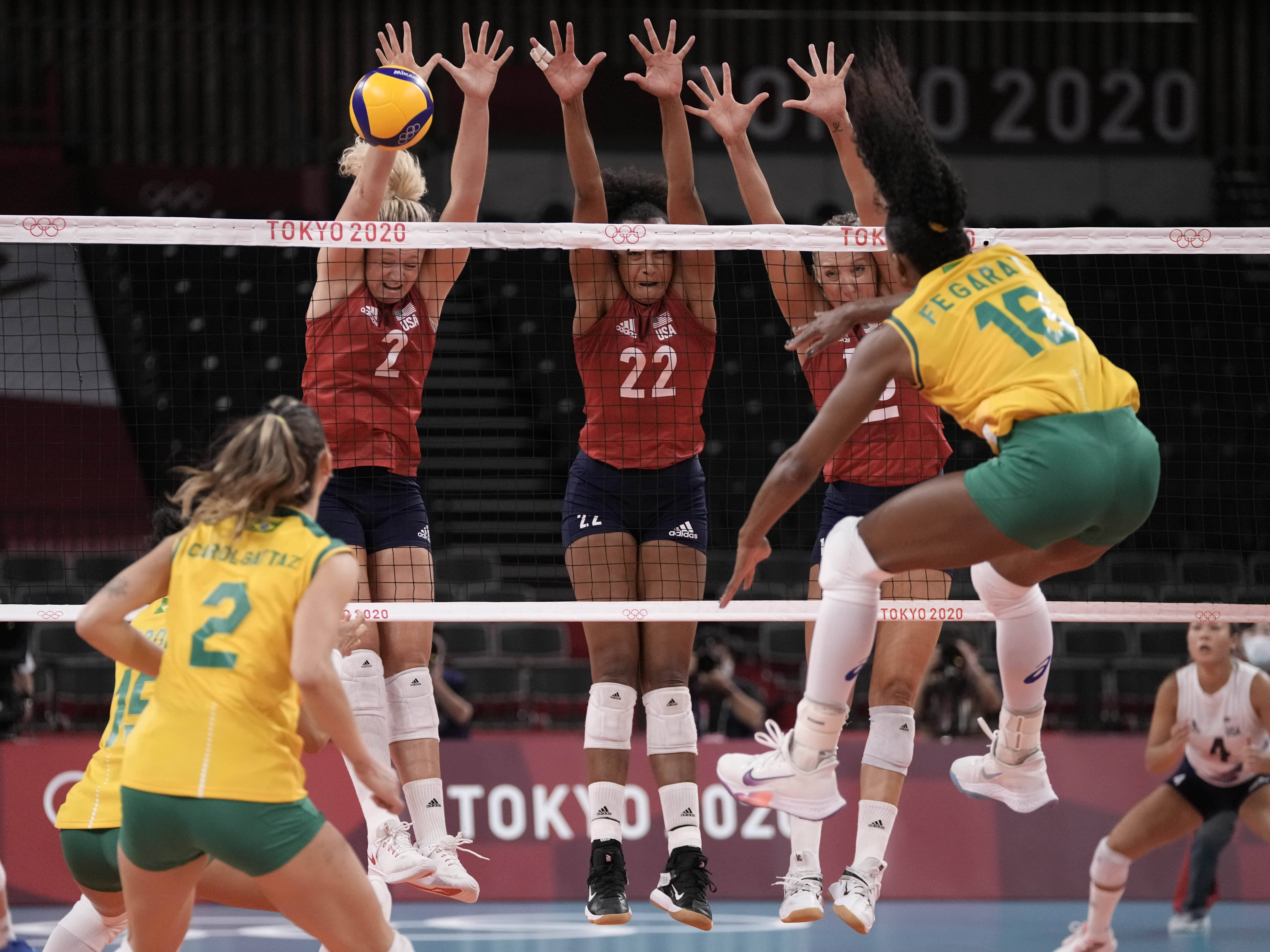 Indoor Volleyball, Olympic match, volleyball players, 5K Desktop Wallpaper