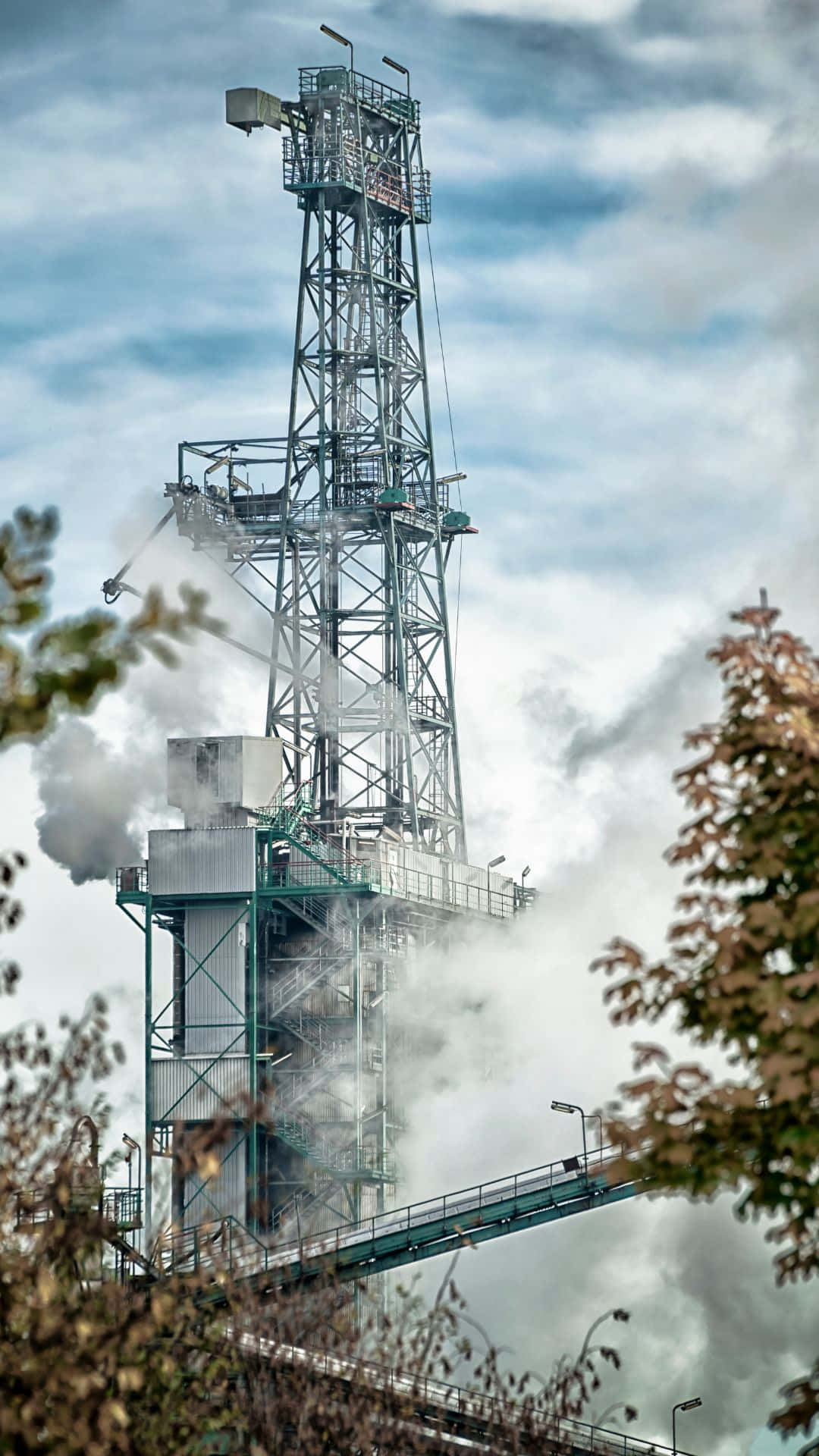 industrial drill rig, thick smoke, cloudy sky, Full HD Phone Wallpaper