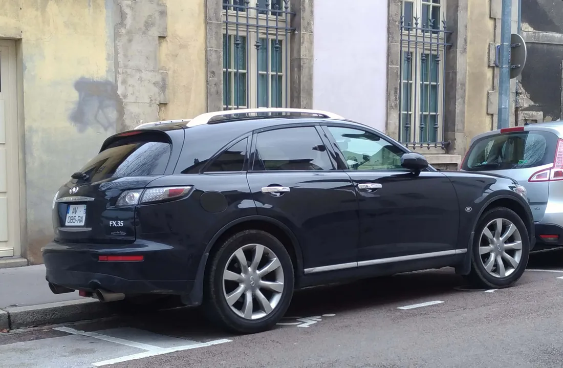 Infiniti FX35