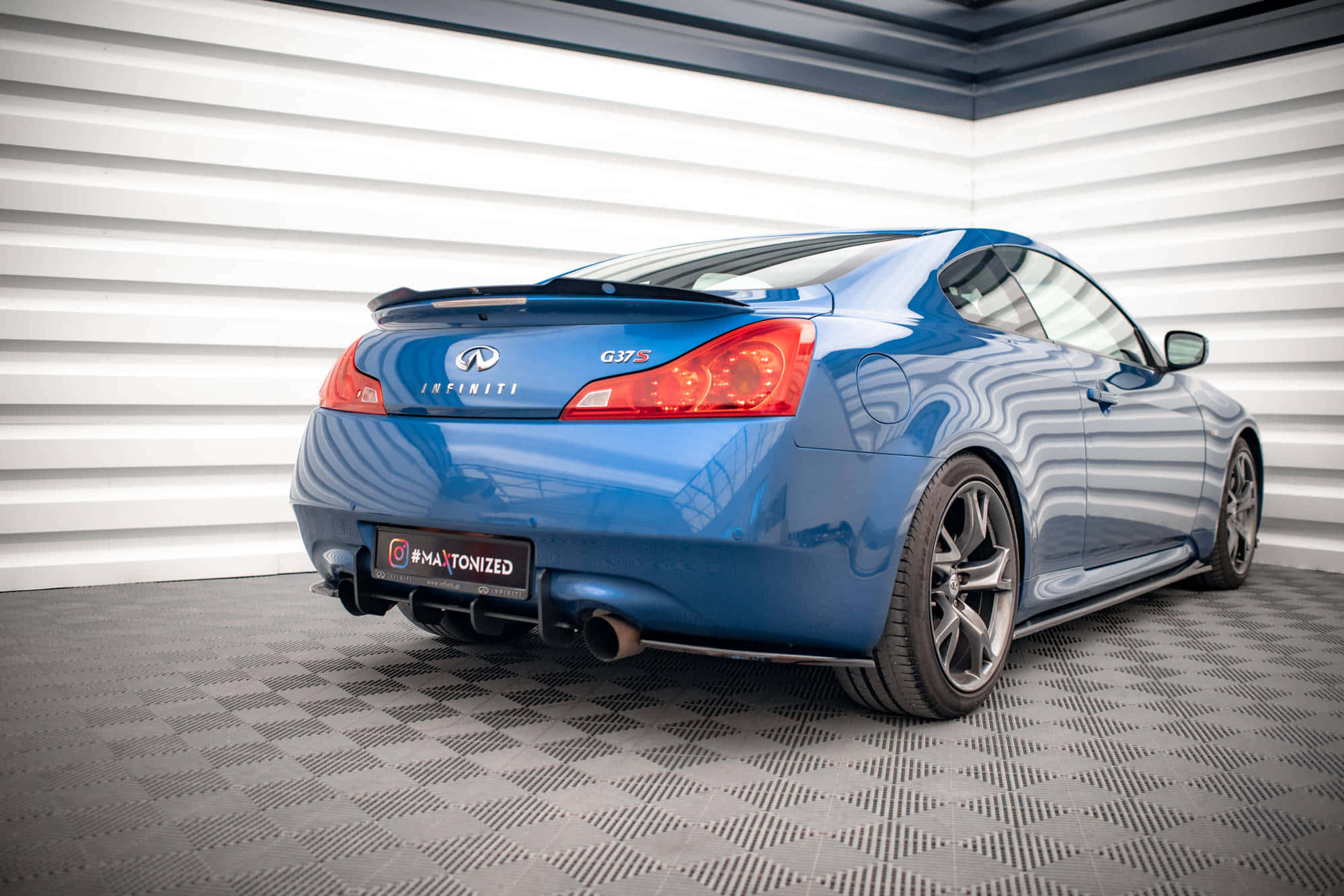 Infiniti G37, glossy blue, white corrugated wall, Full HD Desktop Wallpaper