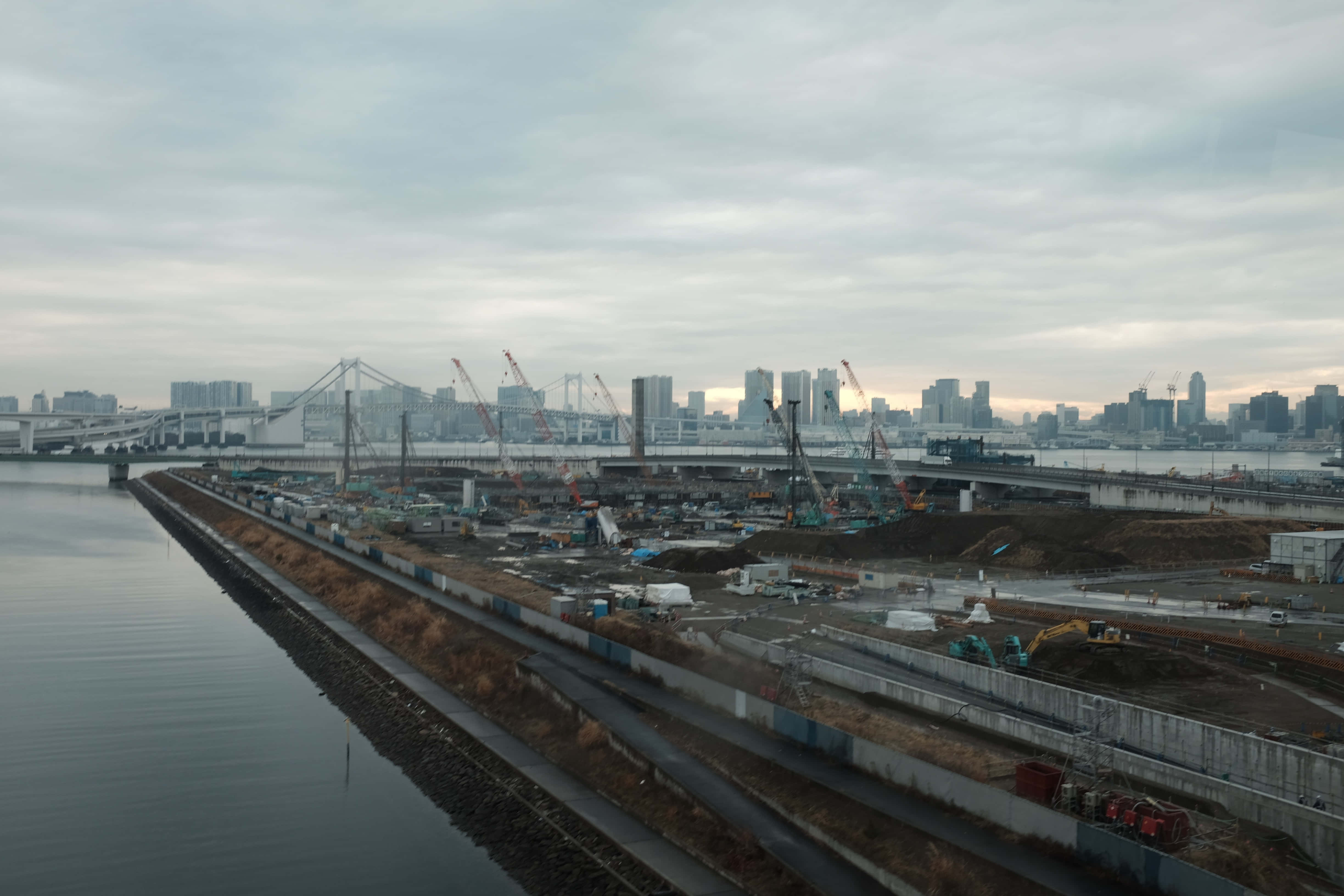 Futuristic urban city illustration, urban construction site, calm river, 4K Desktop Wallpaper