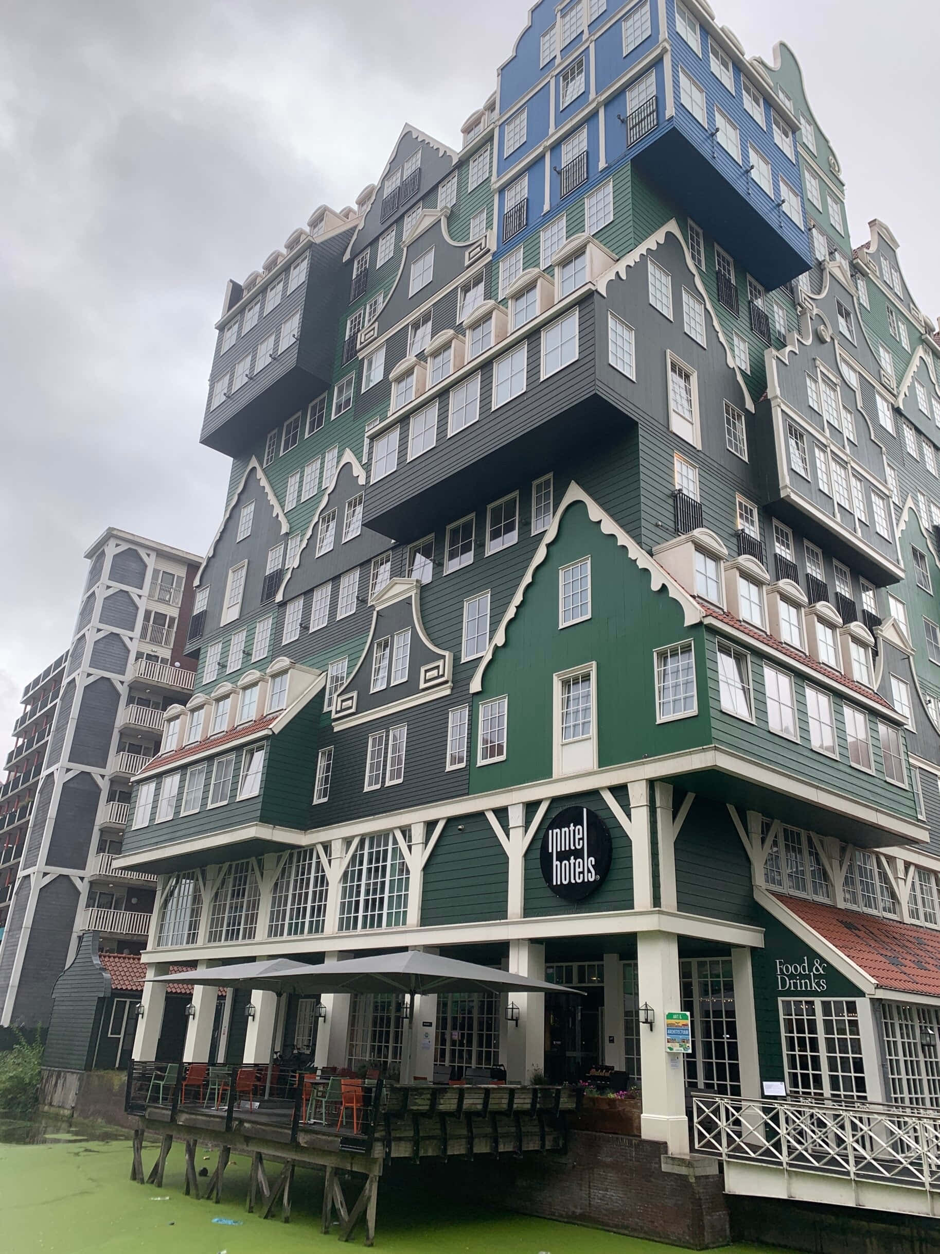 Inntel Hotel Zaandam, stepped-gable, green canal, Full HD Phone Wallpaper