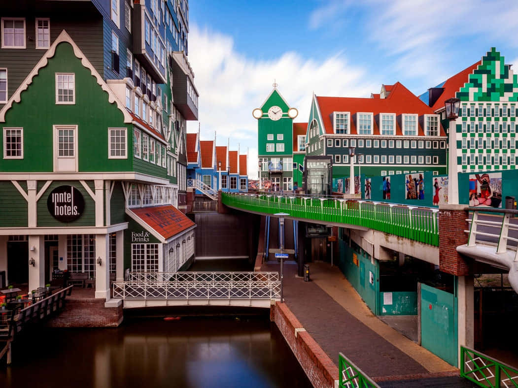 Inntel Hotel Zaandam, Dutch-style buildings, canal, SD Desktop Wallpaper