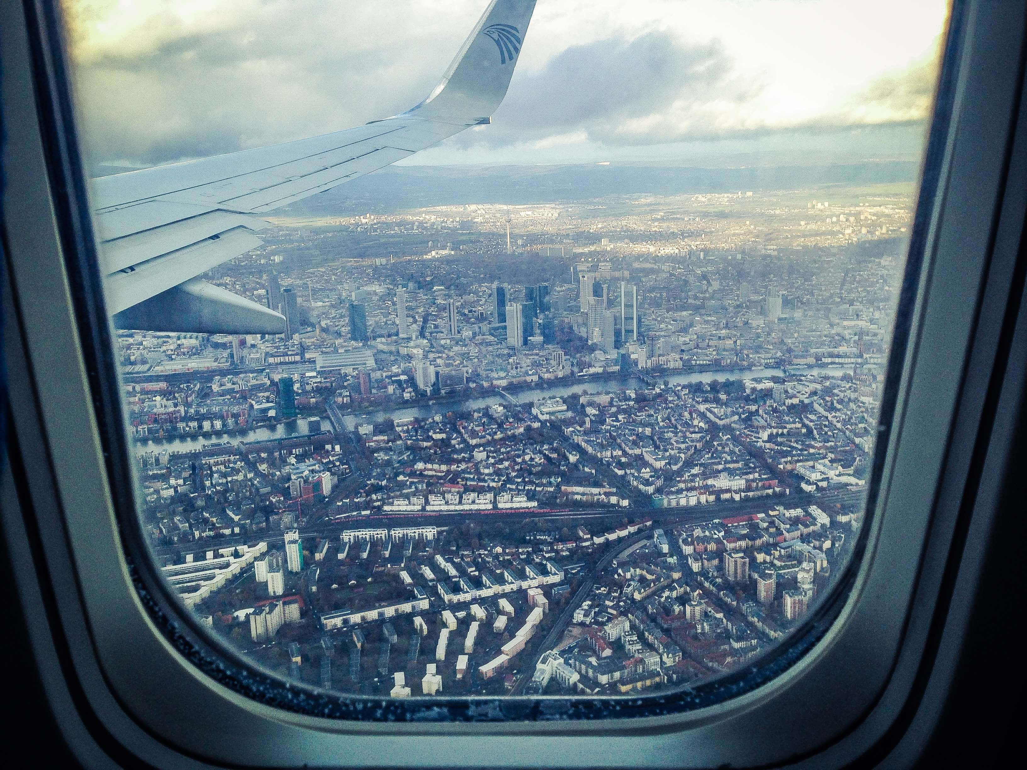 cityscape, airplane window, wing, 2K Desktop Wallpaper