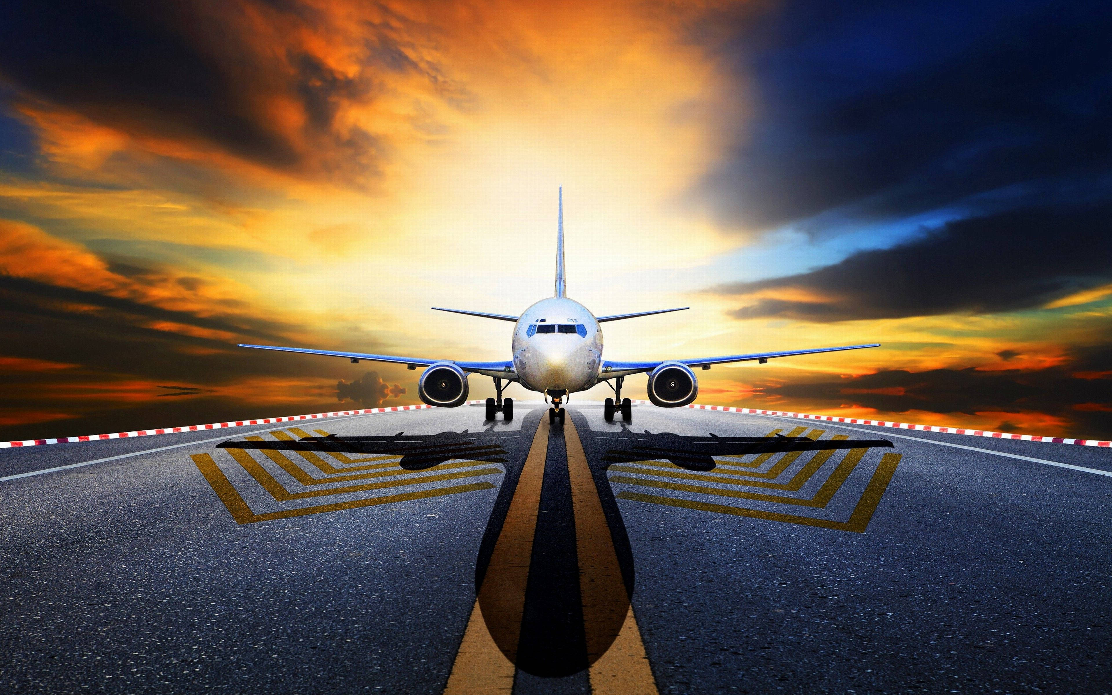 4K Plane, commercial airplane, runway, 4K Desktop Wallpaper