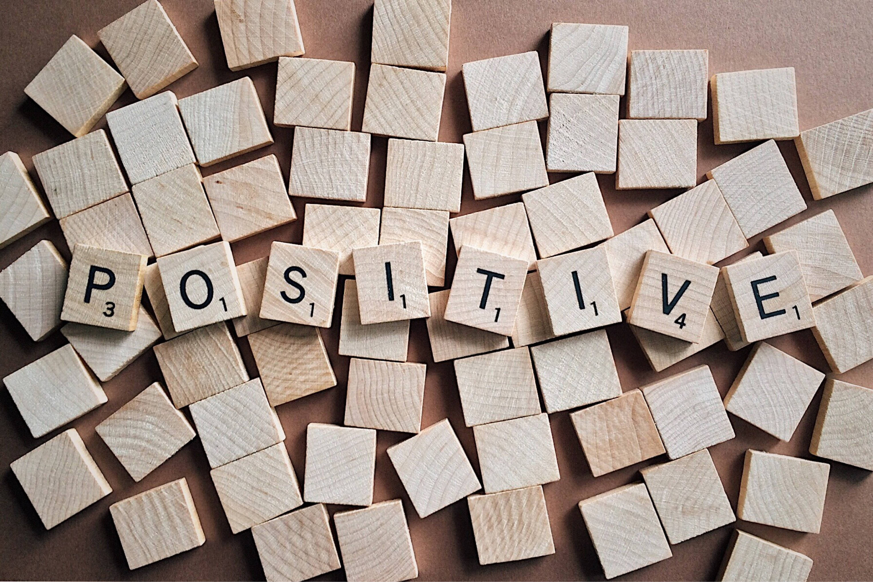 Scrabble tiles, positive, blank tiles, 2K Desktop Wallpaper