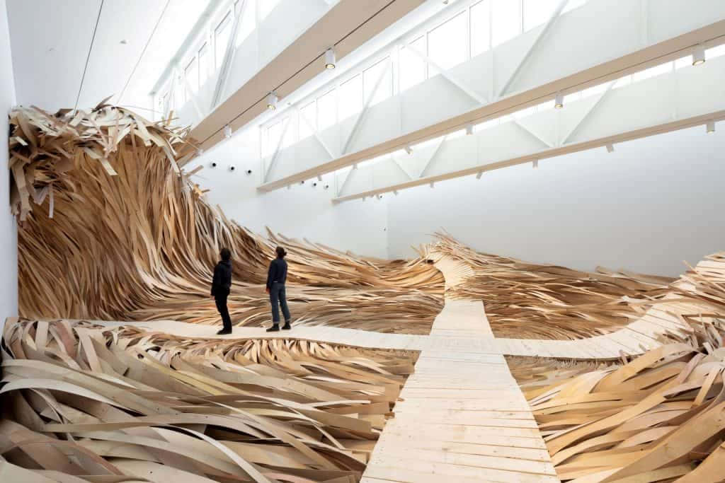 Installation Art, wooden walkway, massive wave sculpture, SD Desktop Wallpaper