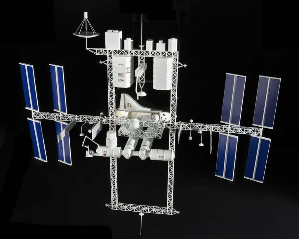 International Space Station, blue solar panels, white modules, SD Desktop Wallpaper