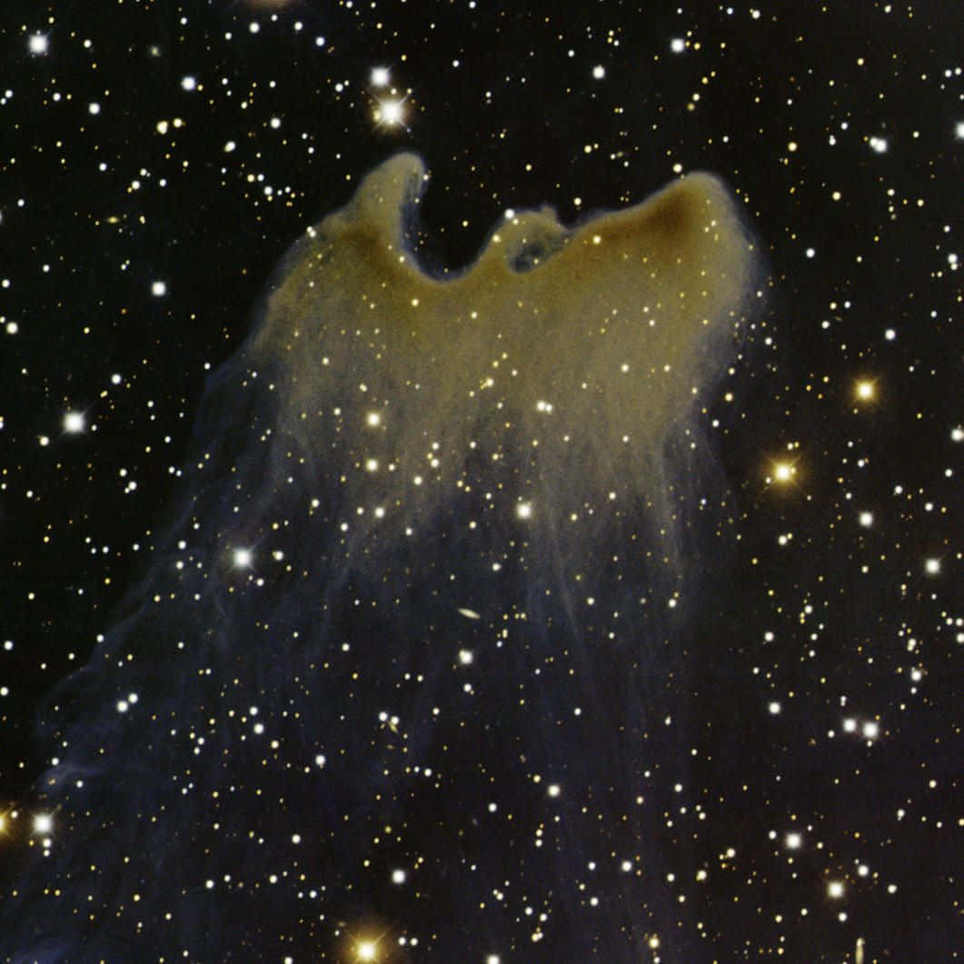 Interstellar Cloud, golden and blue clouds of gas and dust, bright stars, SD Desktop Wallpaper