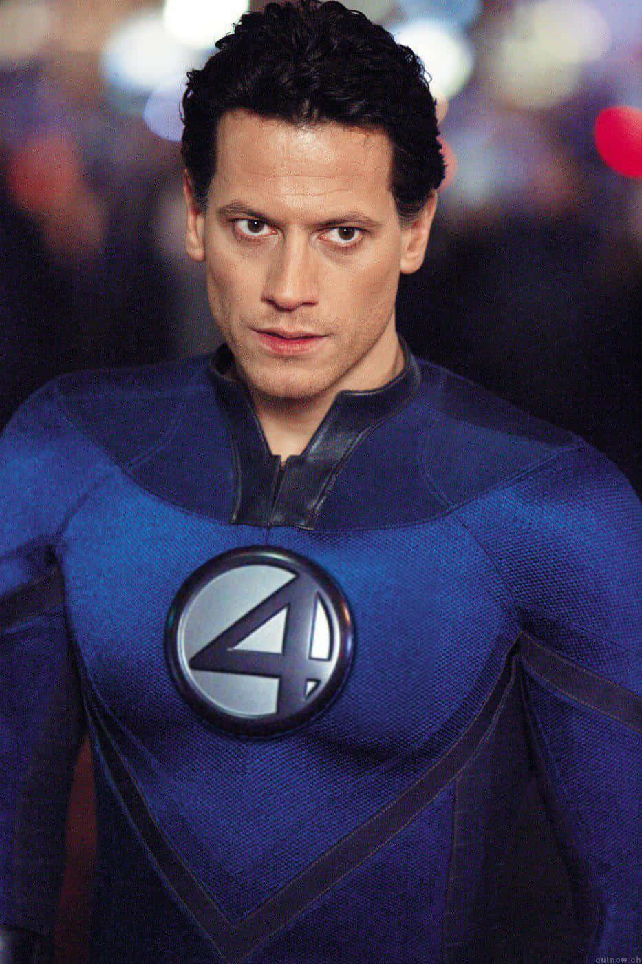 Ioan Gruffudd, textured blue suit, silver number four emblem, HD Phone Wallpaper