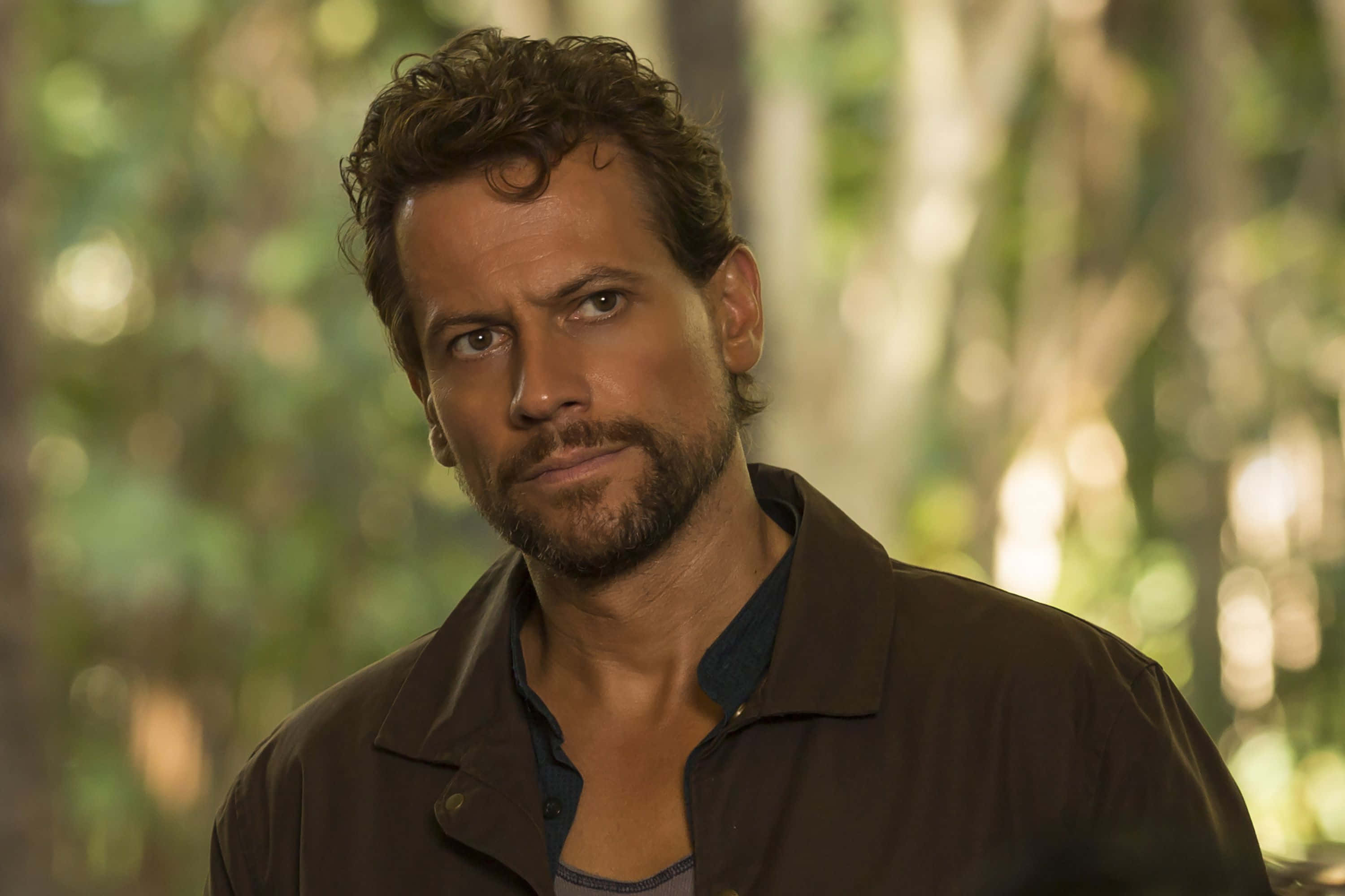 Ioan Gruffudd, curly hair, beard, 2K Desktop Wallpaper