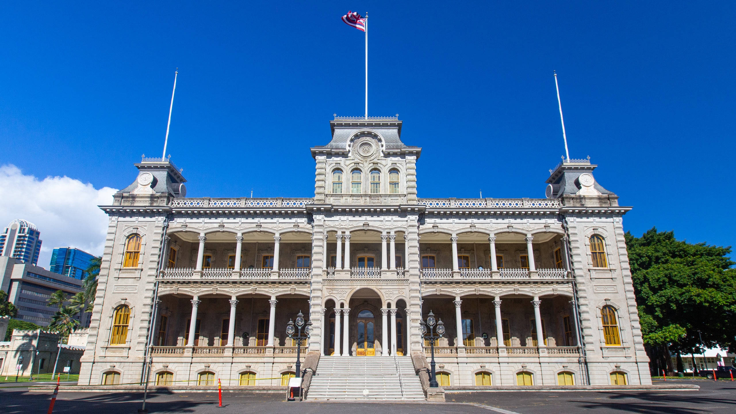 Iolani Palace, neoclassical, stone columns, 2K Desktop Wallpaper