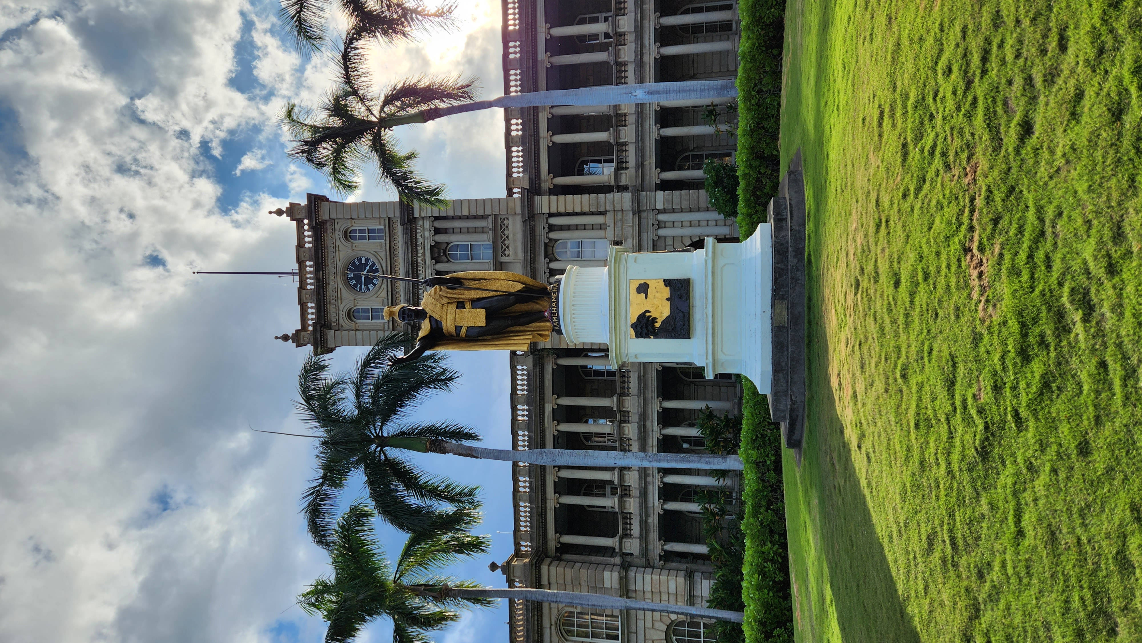 statue, Iolani Palace, golden, 4K Desktop Wallpaper