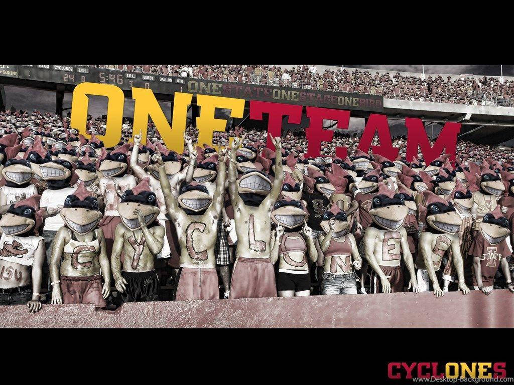 Iowa State University, frog mascot costumes, ONE TEAM sign, SD Desktop Wallpaper