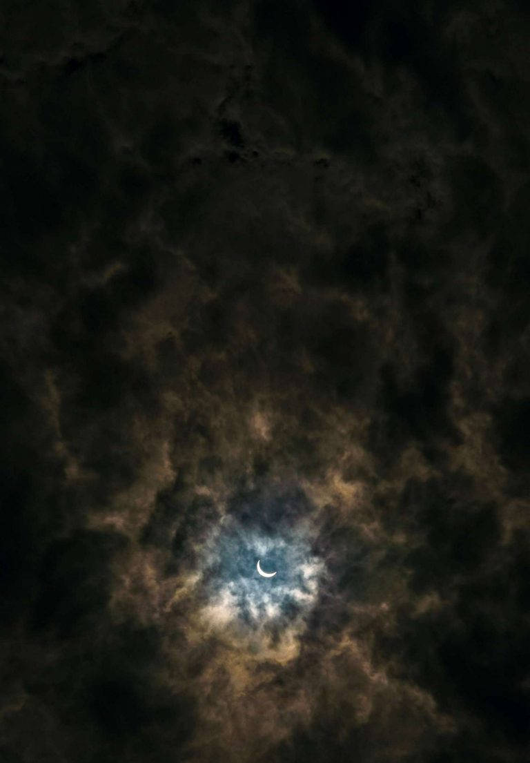 2021 iPad, crescent moon, dark and golden clouds, SD Phone Wallpaper