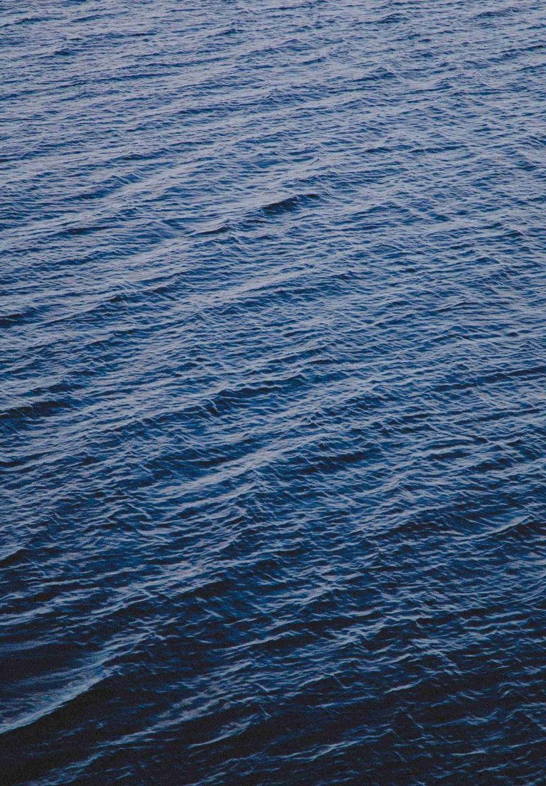 iPad 2021, deep blue, ocean waves, SD Phone Wallpaper