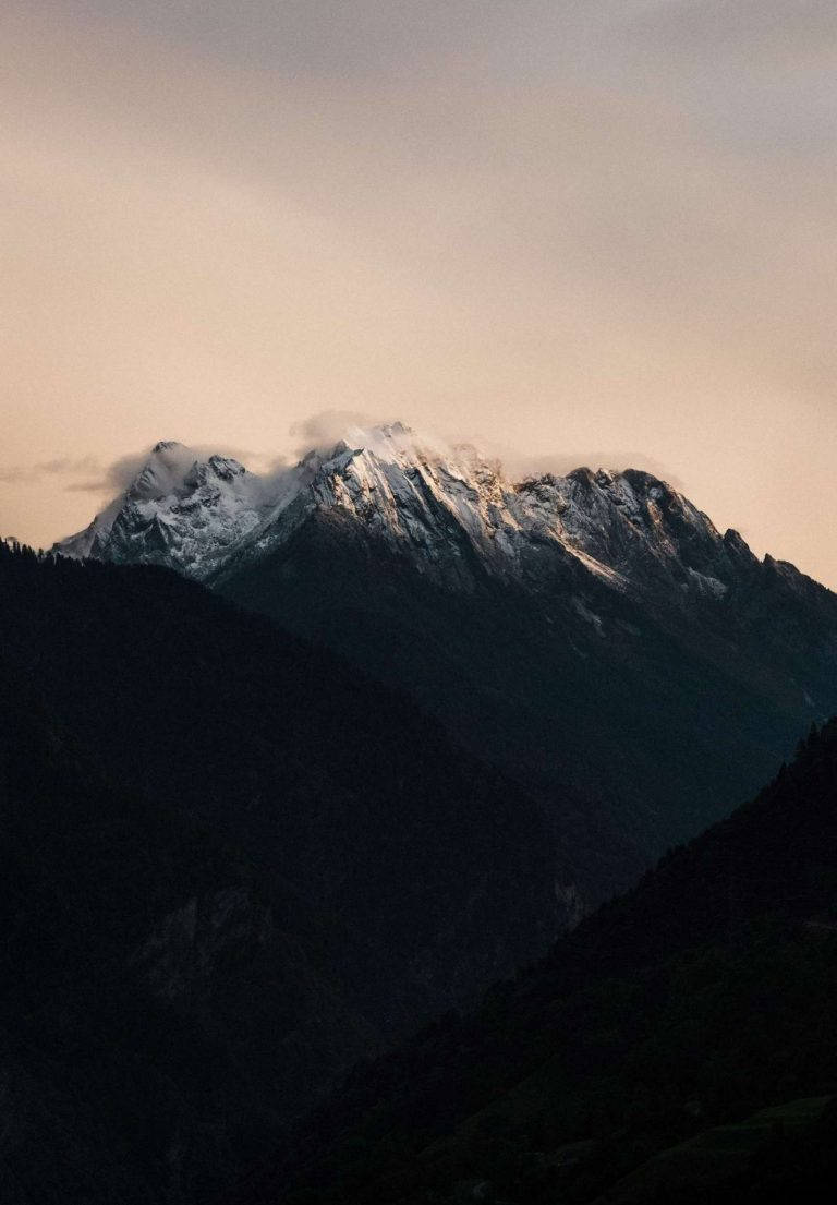 iPad 2021, snowcapped mountain peak, dusk, SD Phone Wallpaper