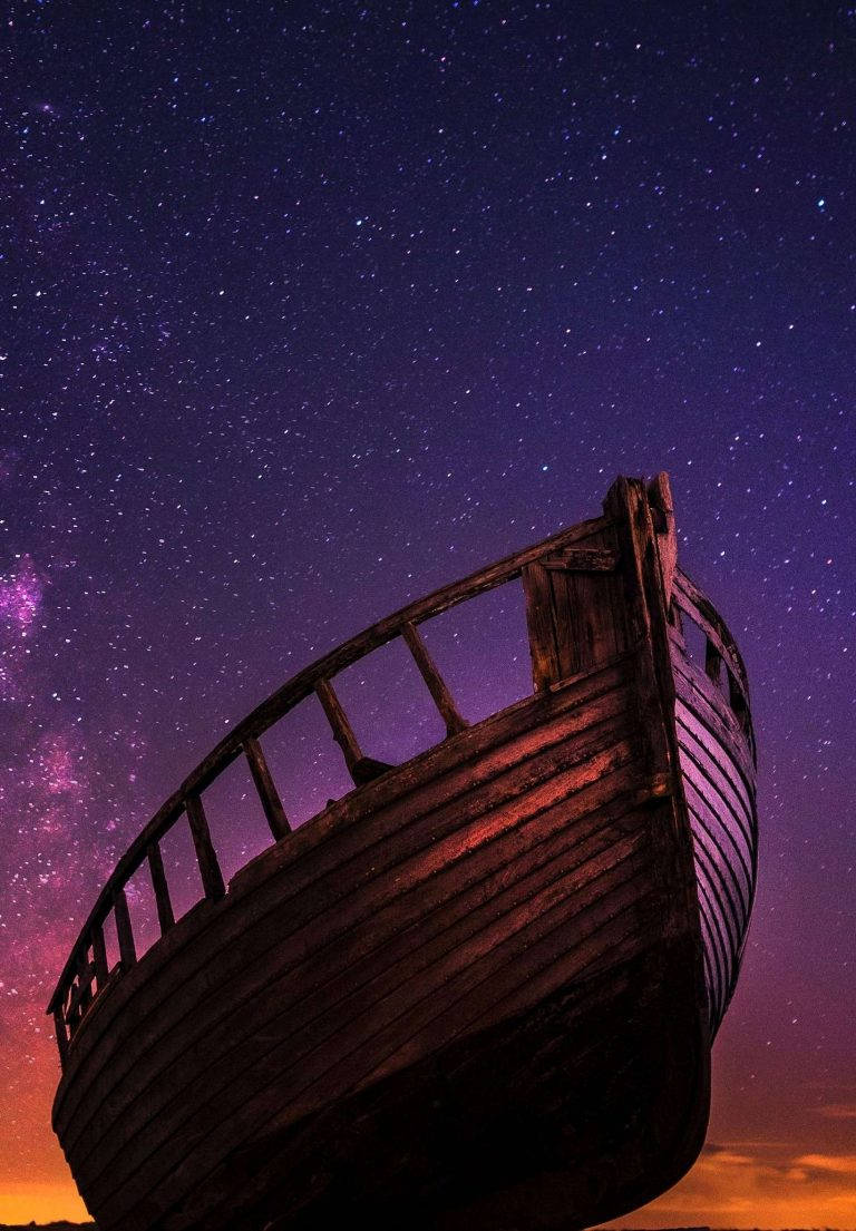 iPad 2021, starry sky, wooden boat, SD Phone Wallpaper