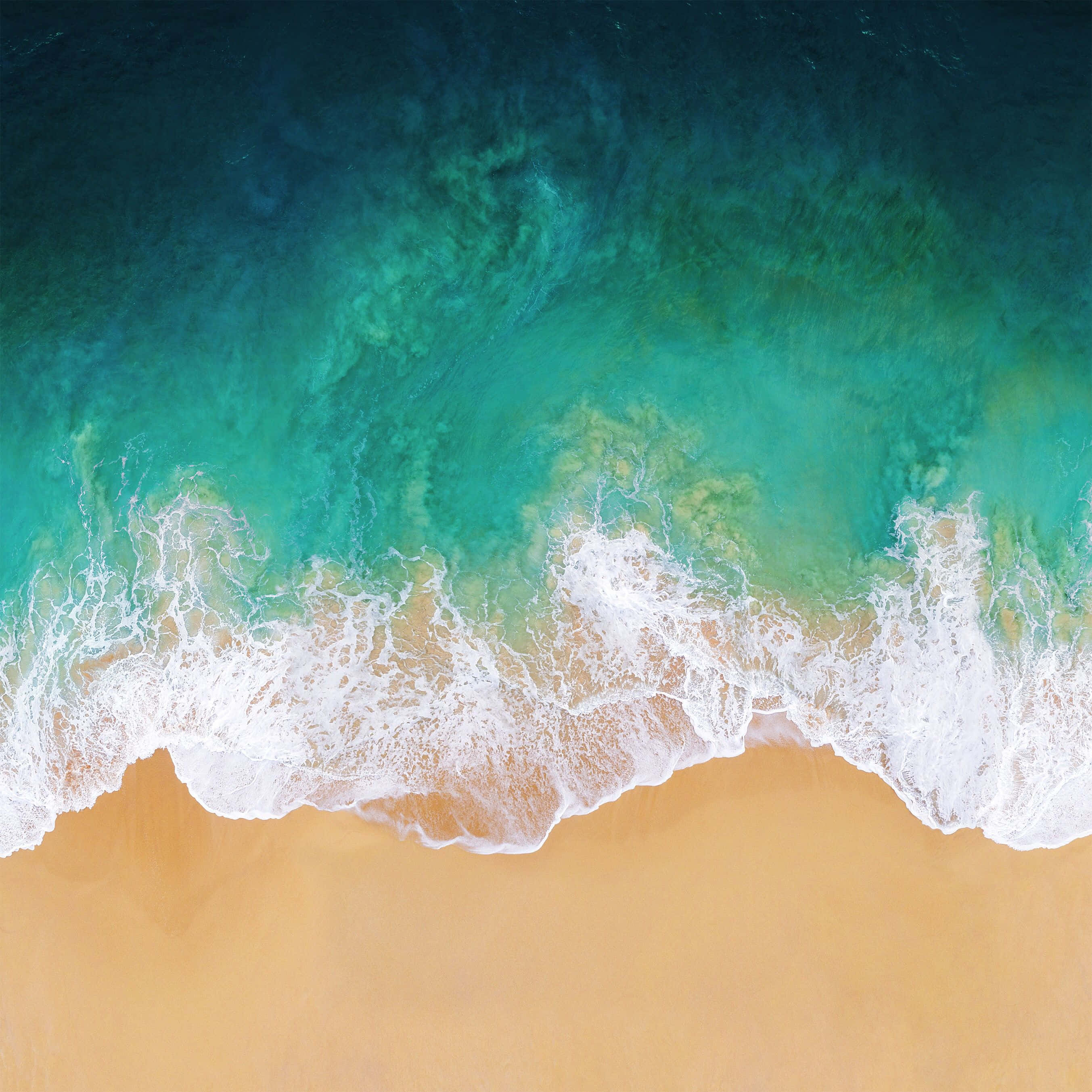 iPad Default, turquoise waves, golden sand, 2K Desktop Wallpaper
