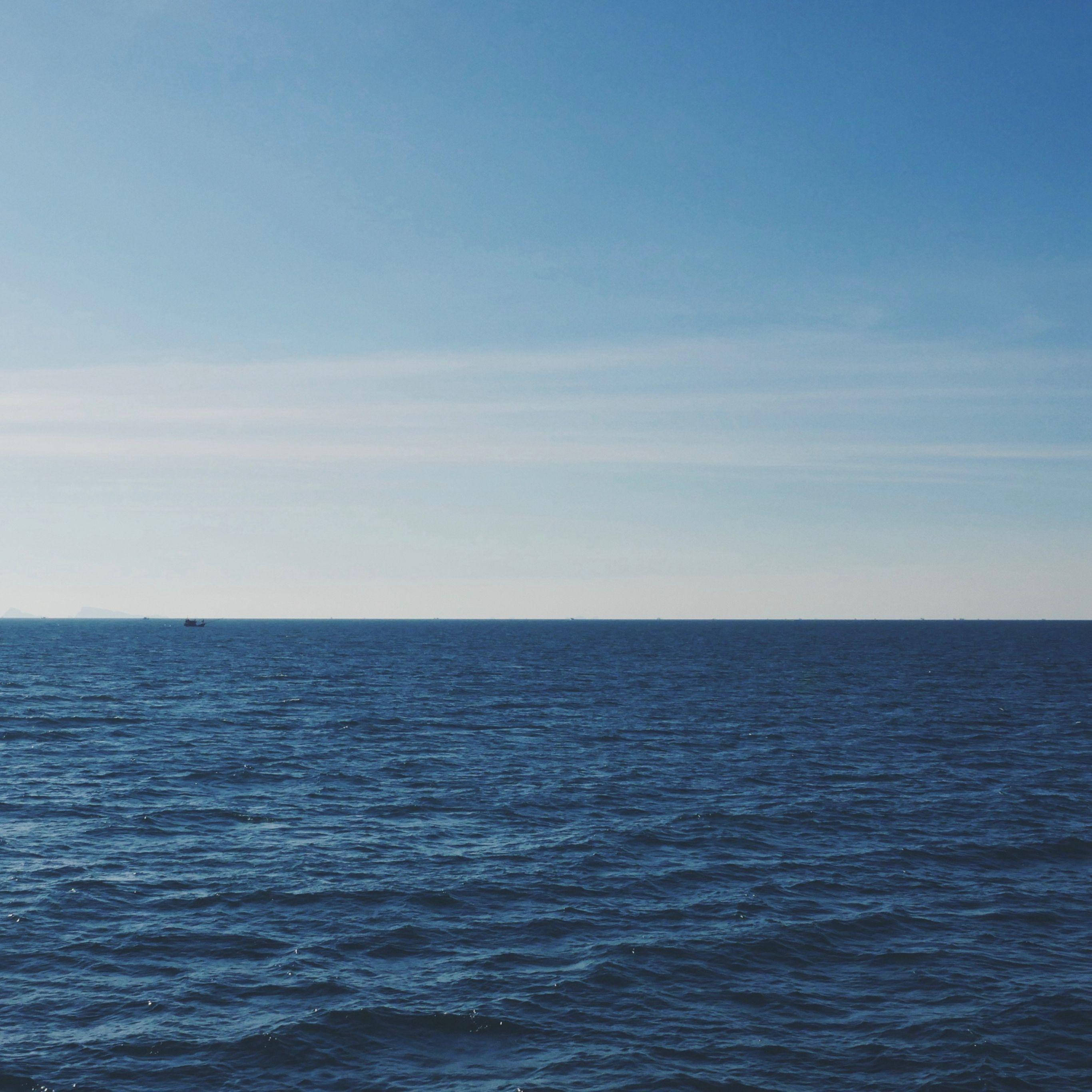 iPad Pro, ocean waves, horizon, 2K Desktop Wallpaper