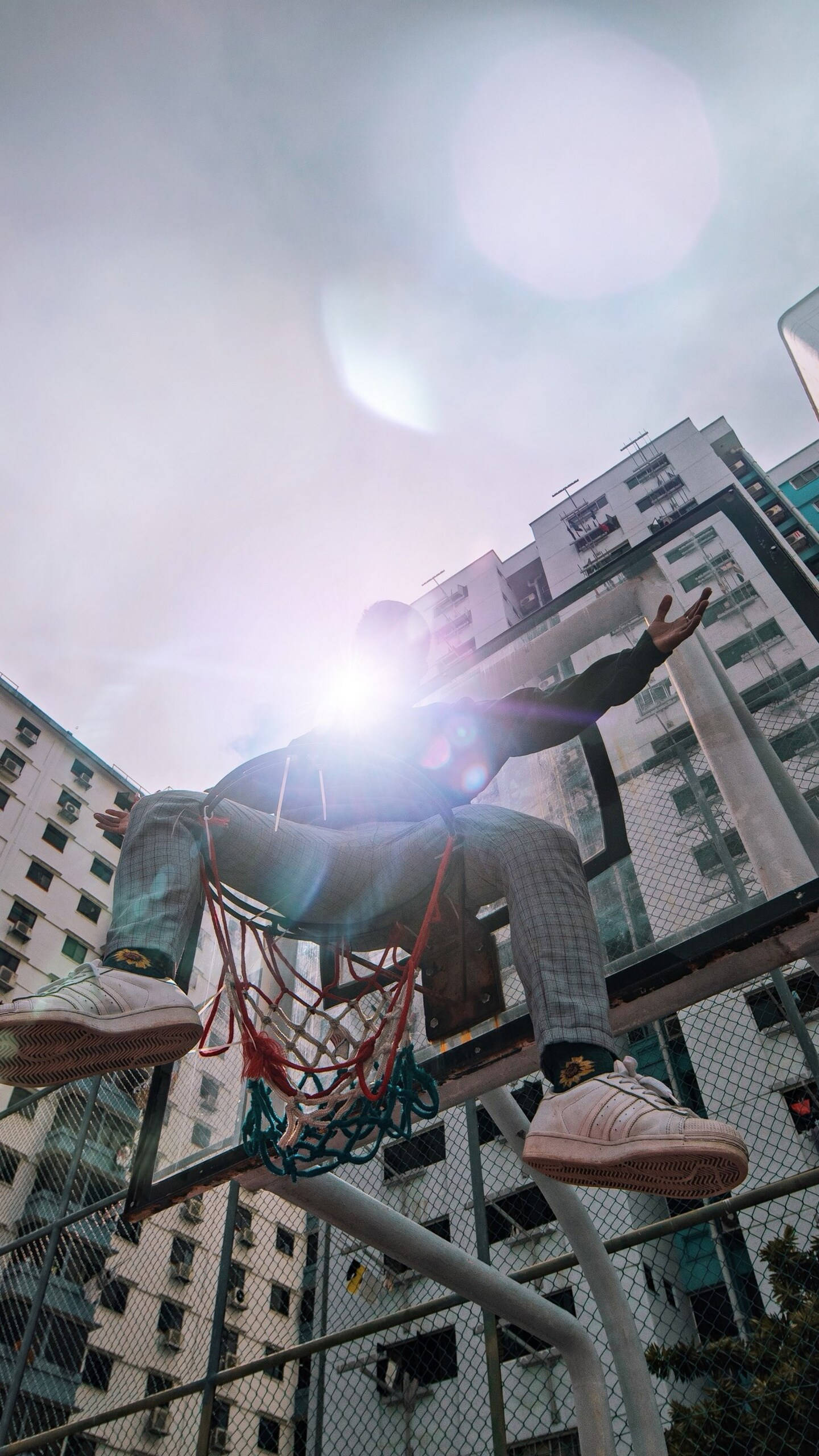 iPhone 12 Pro Max, sun flaring, basketball hoop, 2K Phone Wallpaper