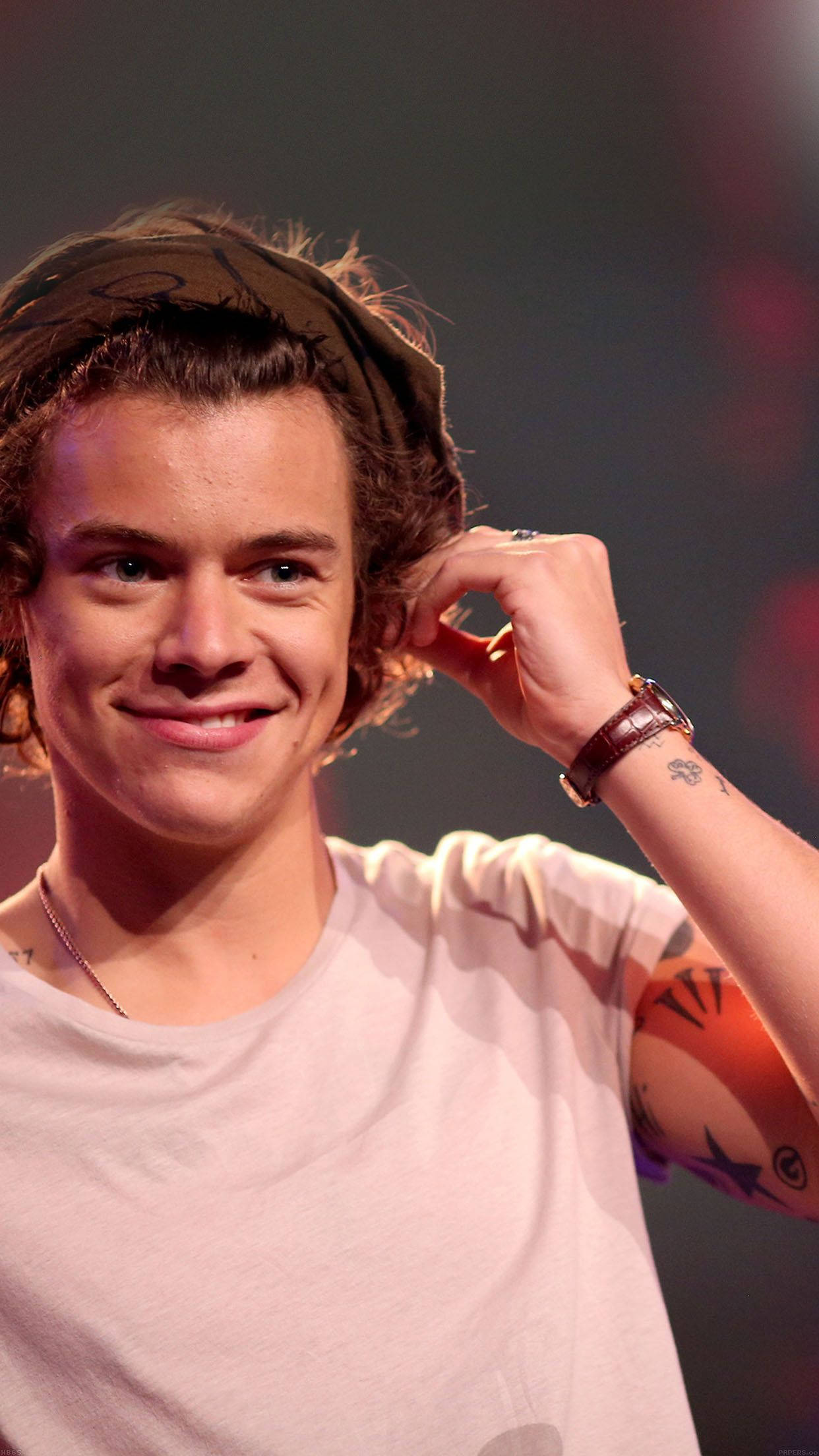 iPhone Harry Styles, 1242 x 2208, curly hair, Full HD Phone Wallpaper