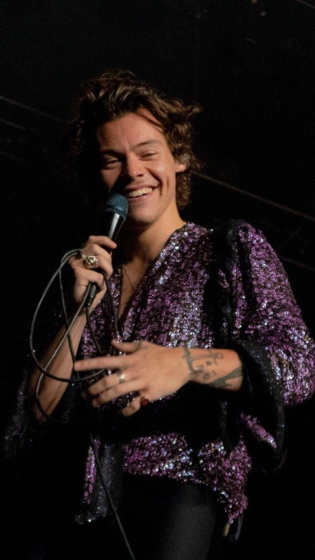 Harry Styles, iPhone, sparkling purple outfit, Full HD Phone Wallpaper