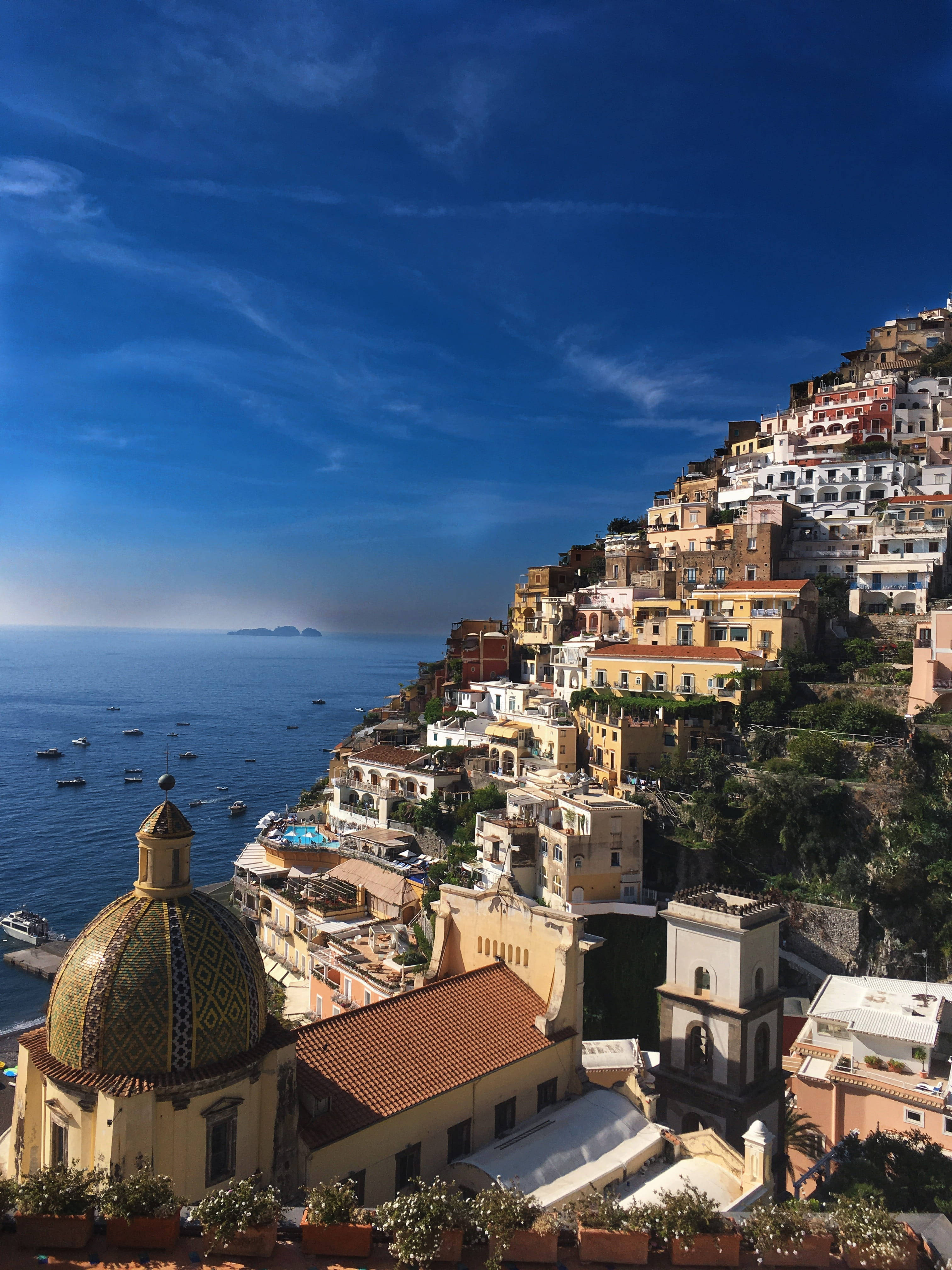 iPhone Landscape, cliff houses, coastal hill, 4K Phone Wallpaper