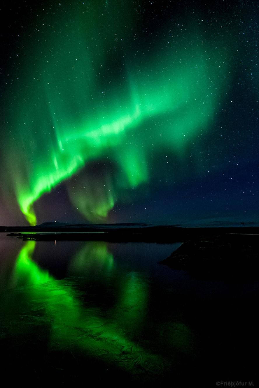 light green northern lights, aurora borealis, starry night sky, HD Phone Wallpaper