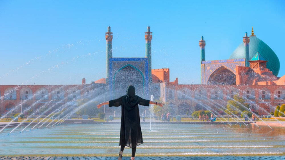 Iran, woman, fountain, SD Desktop Wallpaper