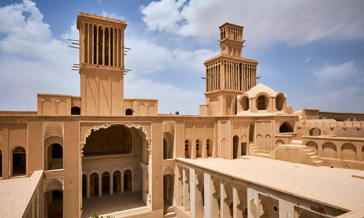 beige wind towers, arched courtyards, bright blue sky, SD Desktop Wallpaper