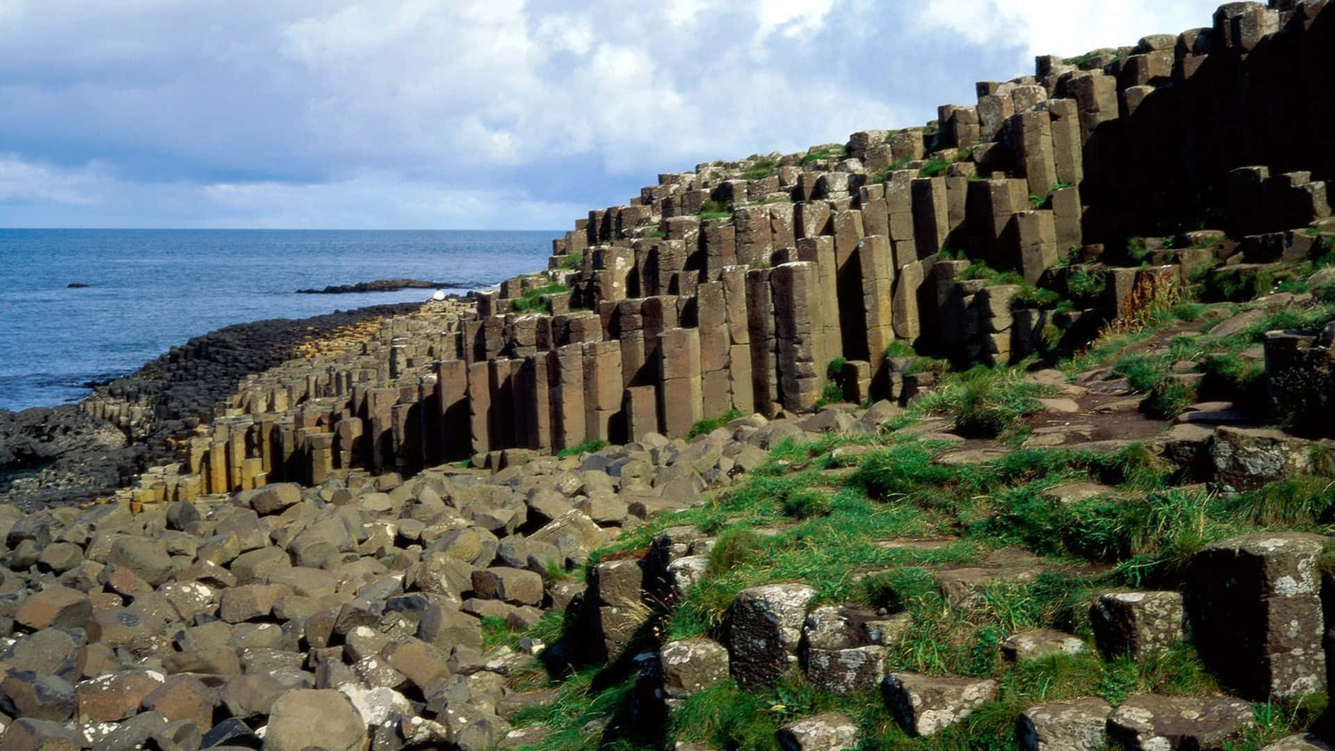 Ireland Desktop, hexagonal basalt columns, rocky shore, Full HD Desktop Wallpaper