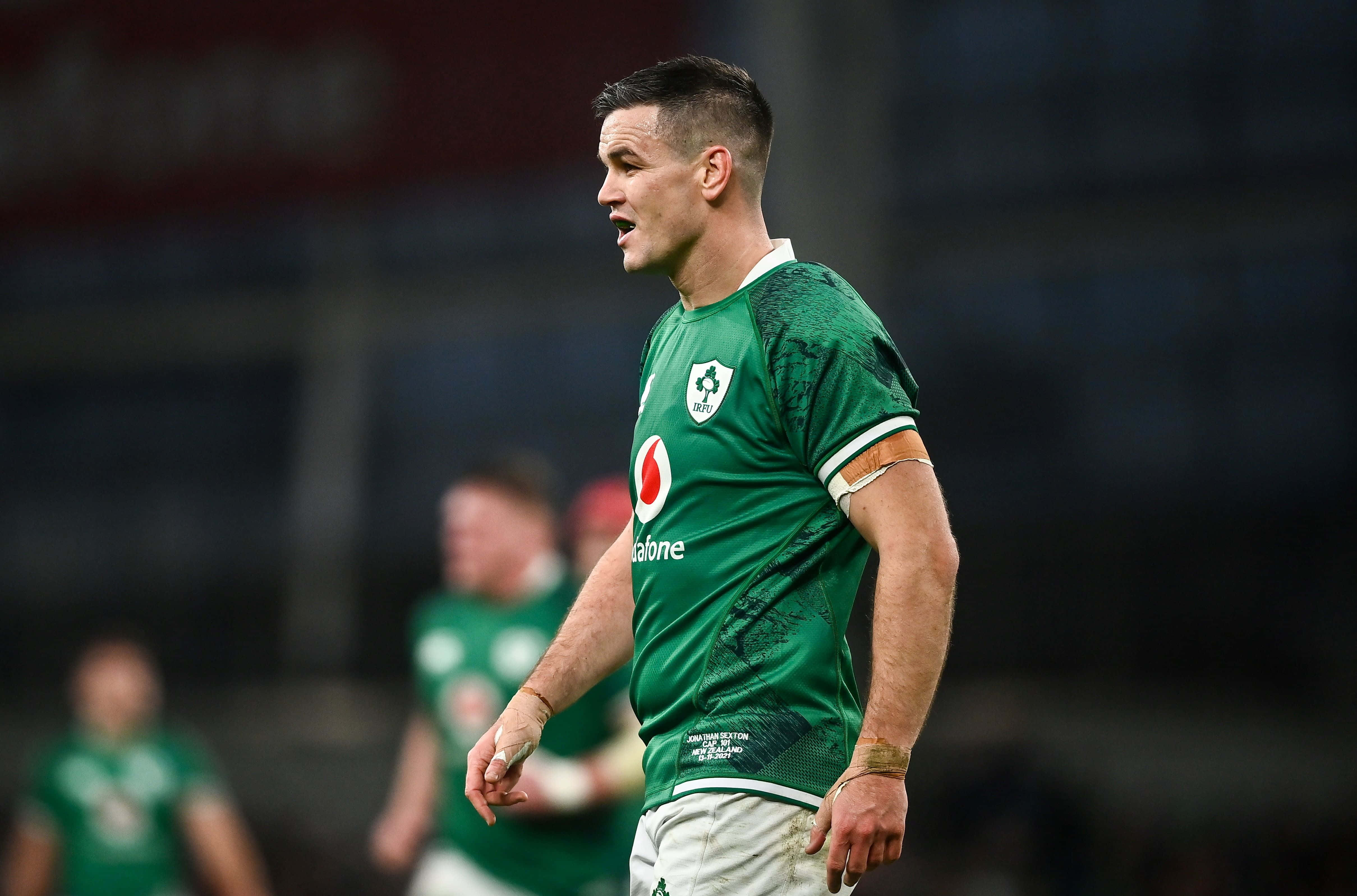 Ireland Rugby, green jersey, shamrock emblem, 4K Desktop Wallpaper