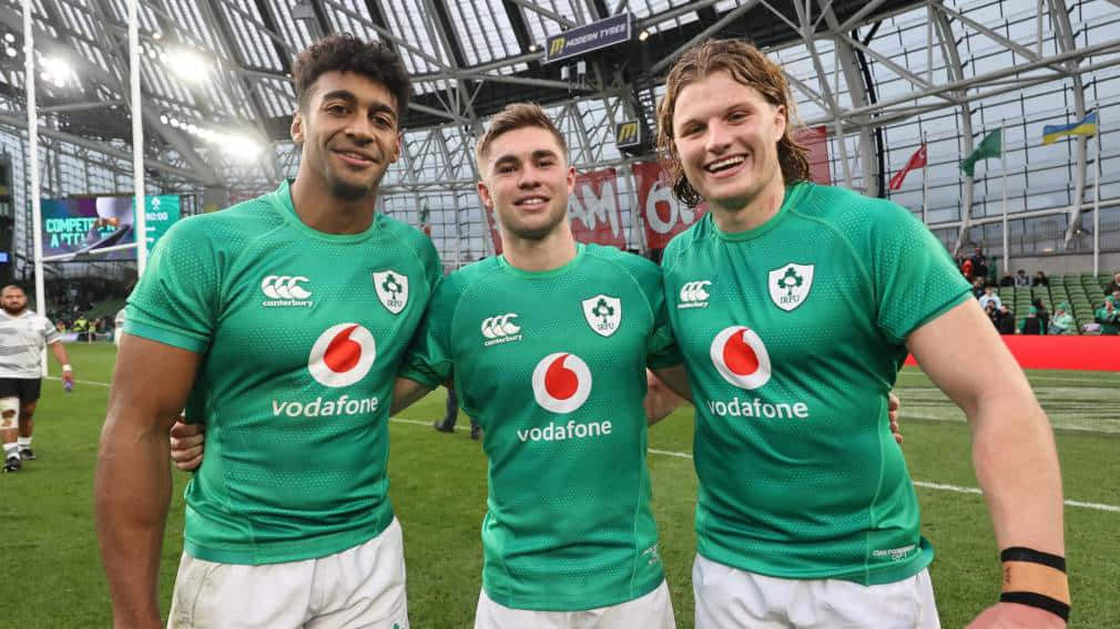 Ireland Rugby, green jerseys, stadium field, SD Desktop Wallpaper
