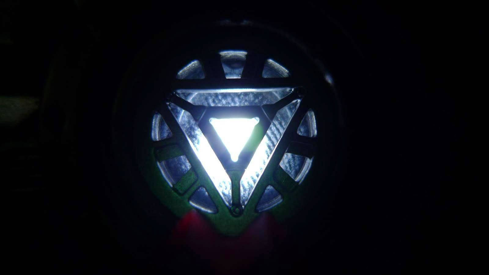 Iron Man, arc reactor, triangular, HD Desktop Wallpaper