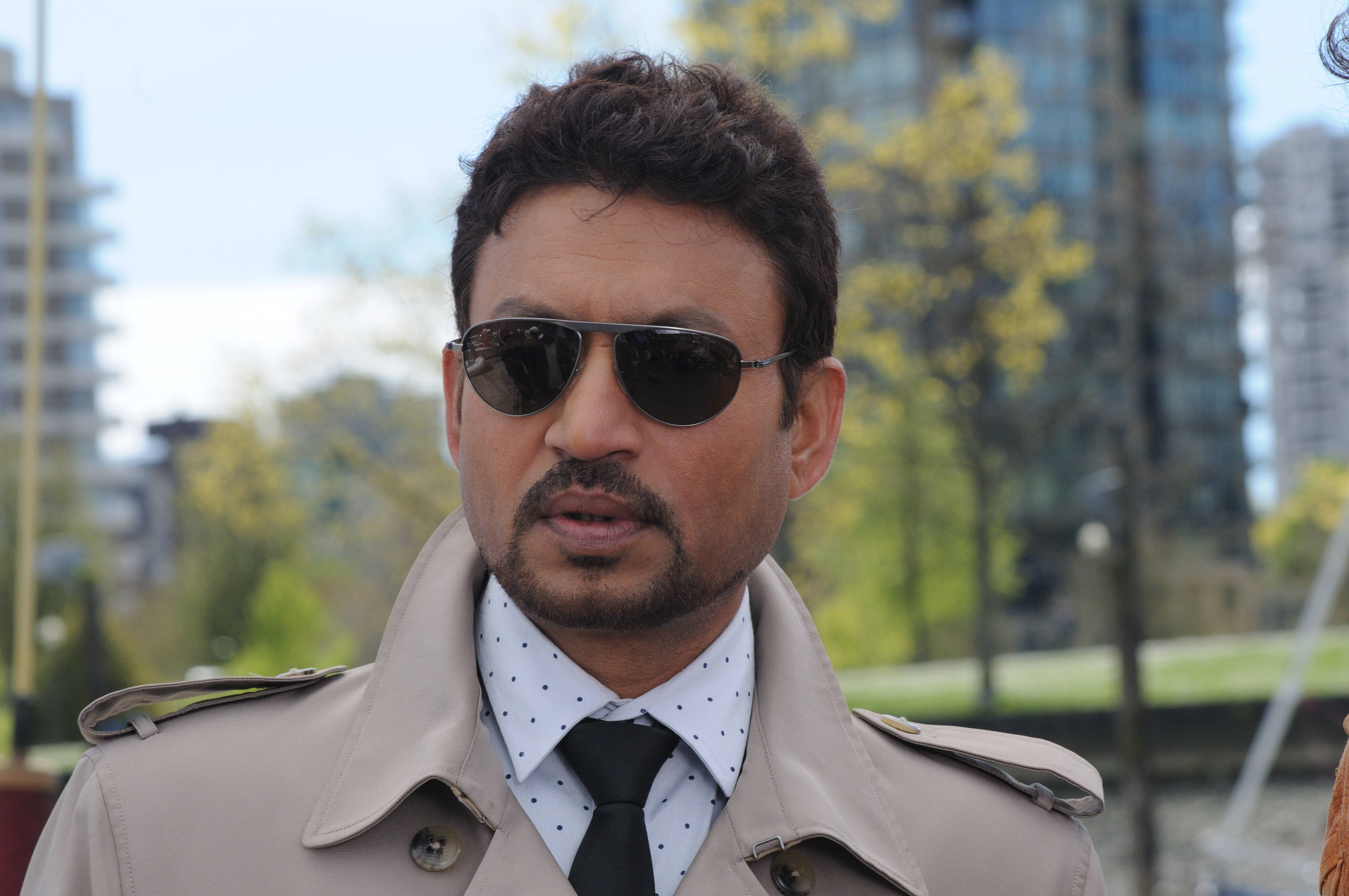 Irrfan Khan, sunglasses, beige trench coat, 4K Desktop Wallpaper
