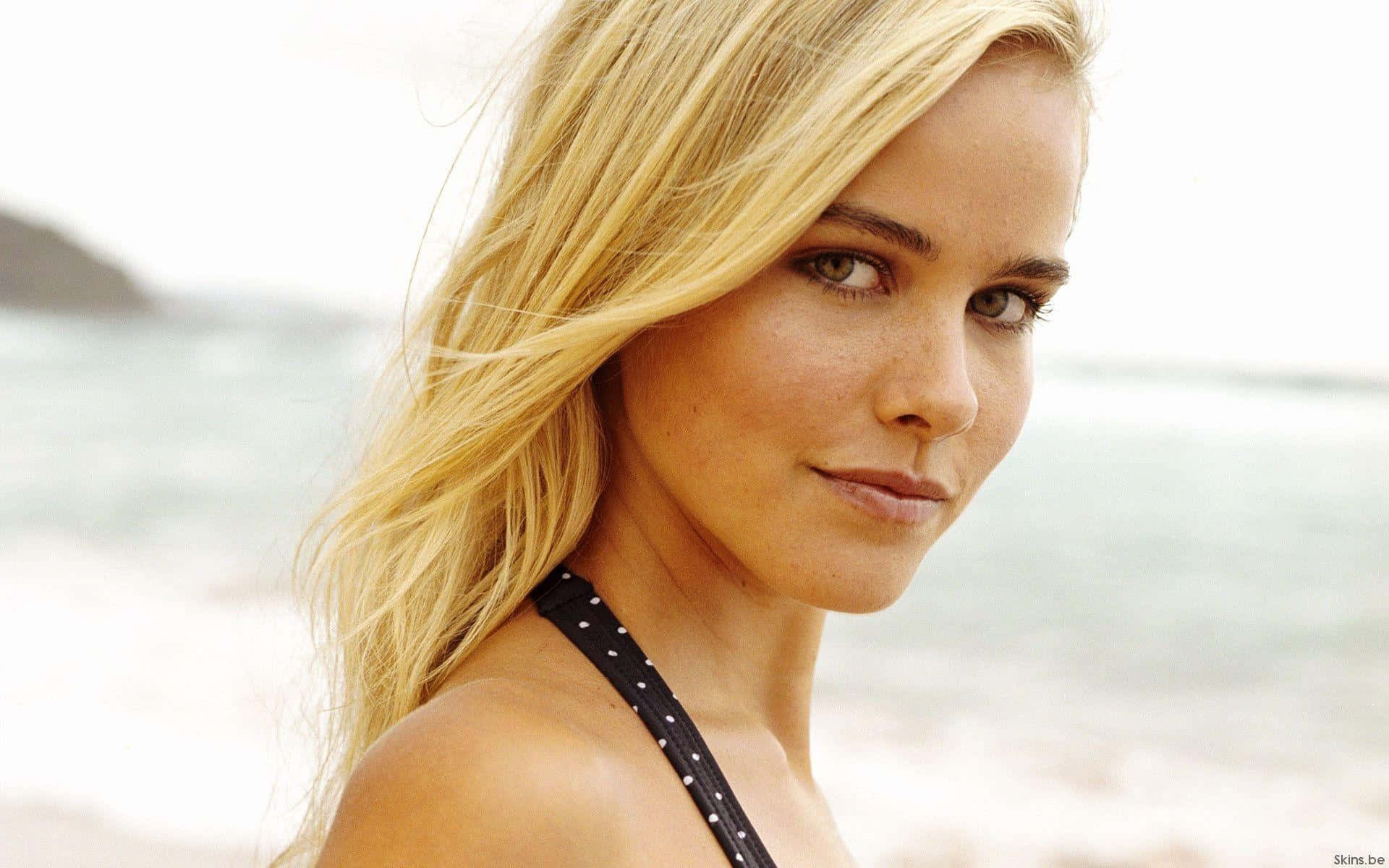 Isabel Lucas, black polka-dot bikini top, vibrant sunset, Full HD Desktop Wallpaper