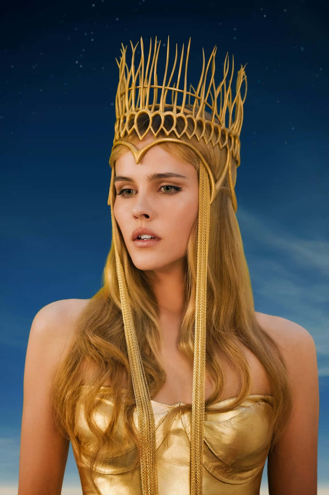 Isabel Lucas, navy blue dress, golden crown, HD Phone Wallpaper