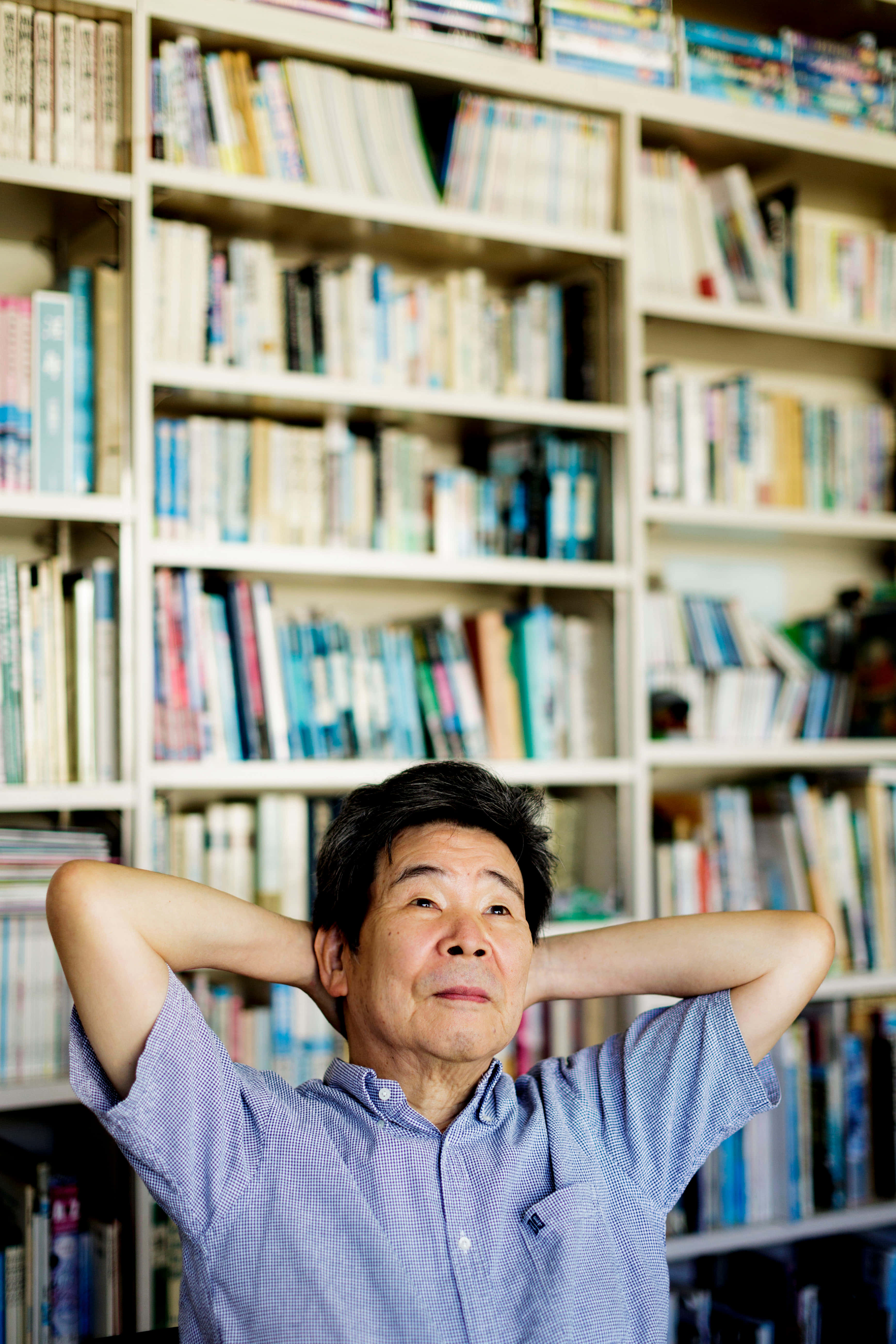 Isao Takahata, blue shirt, bookshelf, 5K Phone Wallpaper