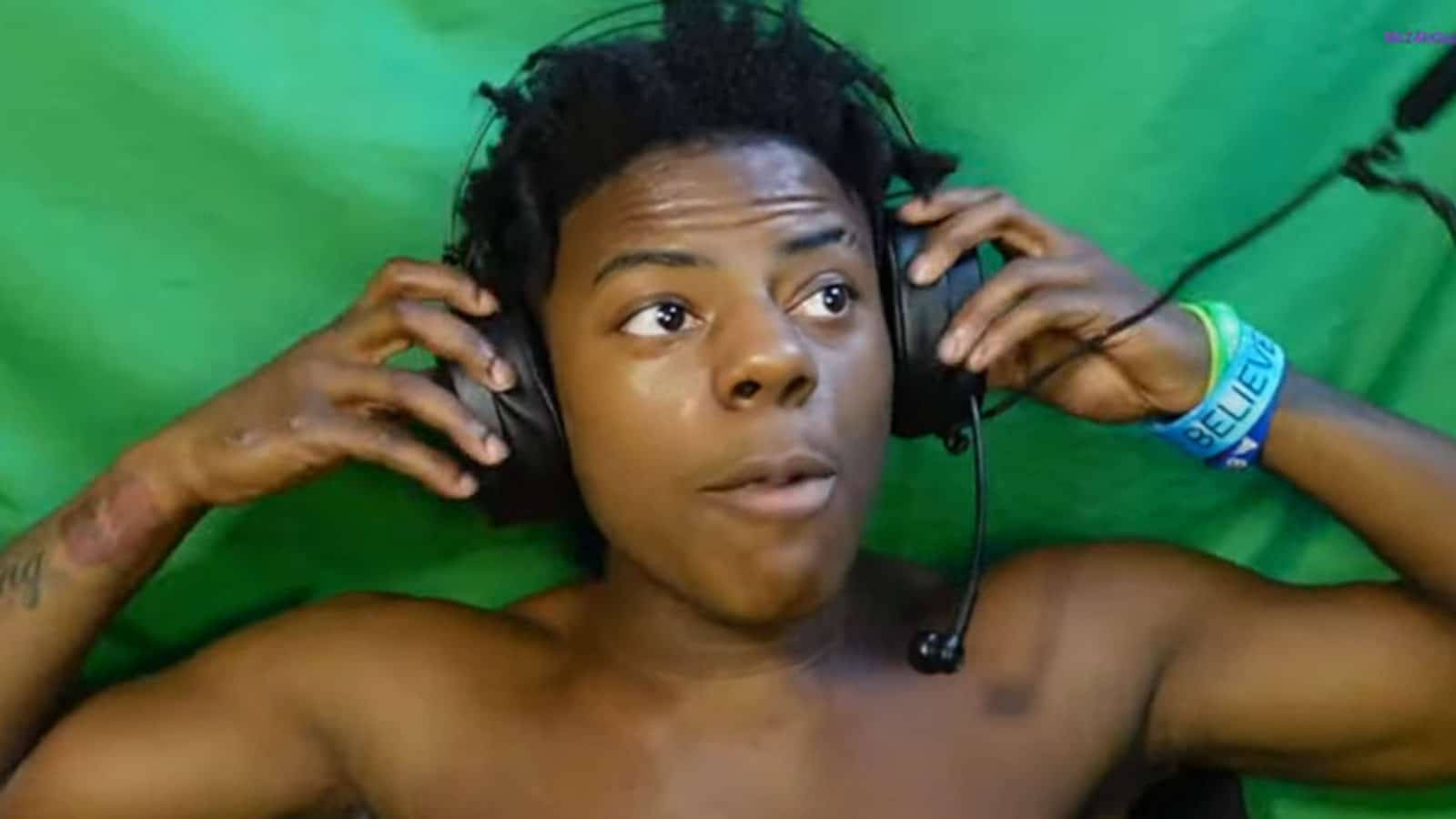 Ishowspeed, headphones, green screen, HD Desktop Wallpaper