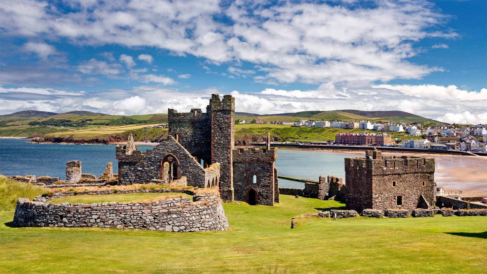 Isle Of Mann Hill, ancient stone castle ruins, grassy cliff, Full HD Desktop Wallpaper