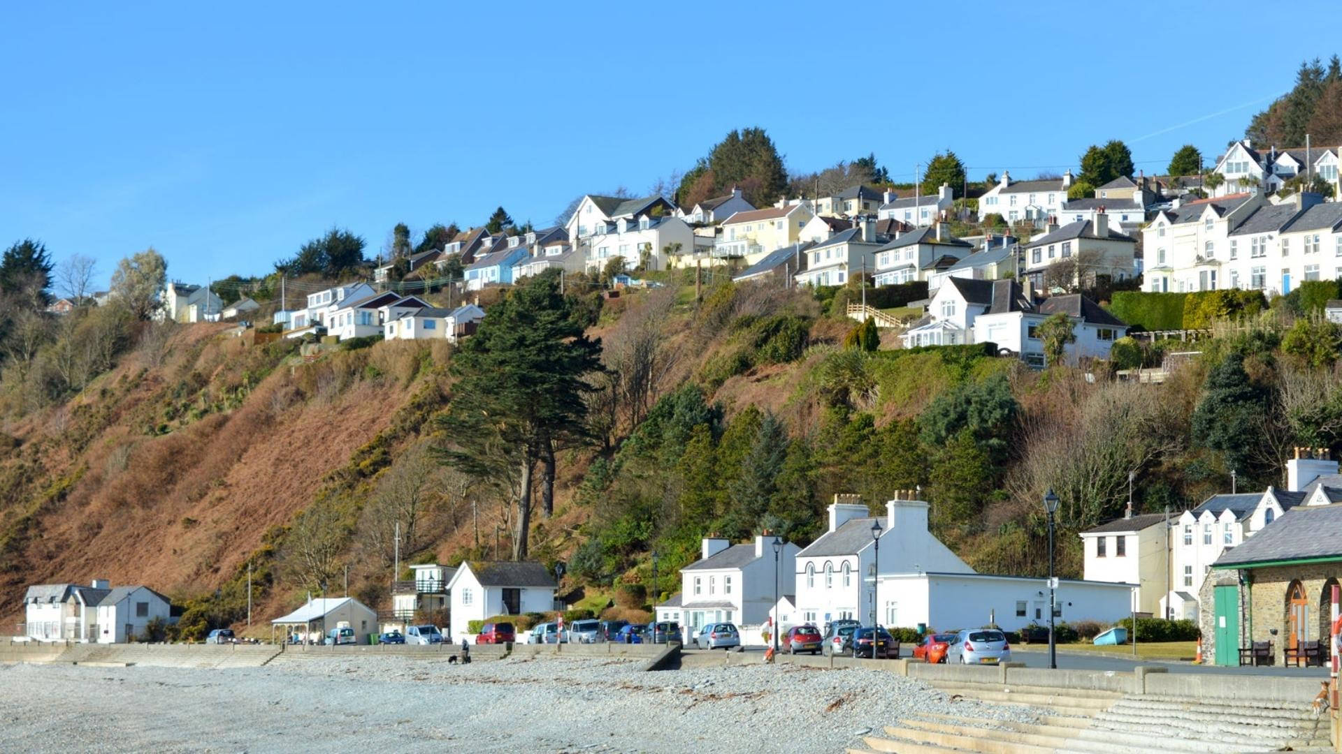Isle Of Mann, white houses, sunlit hillside, Full HD Desktop Wallpaper