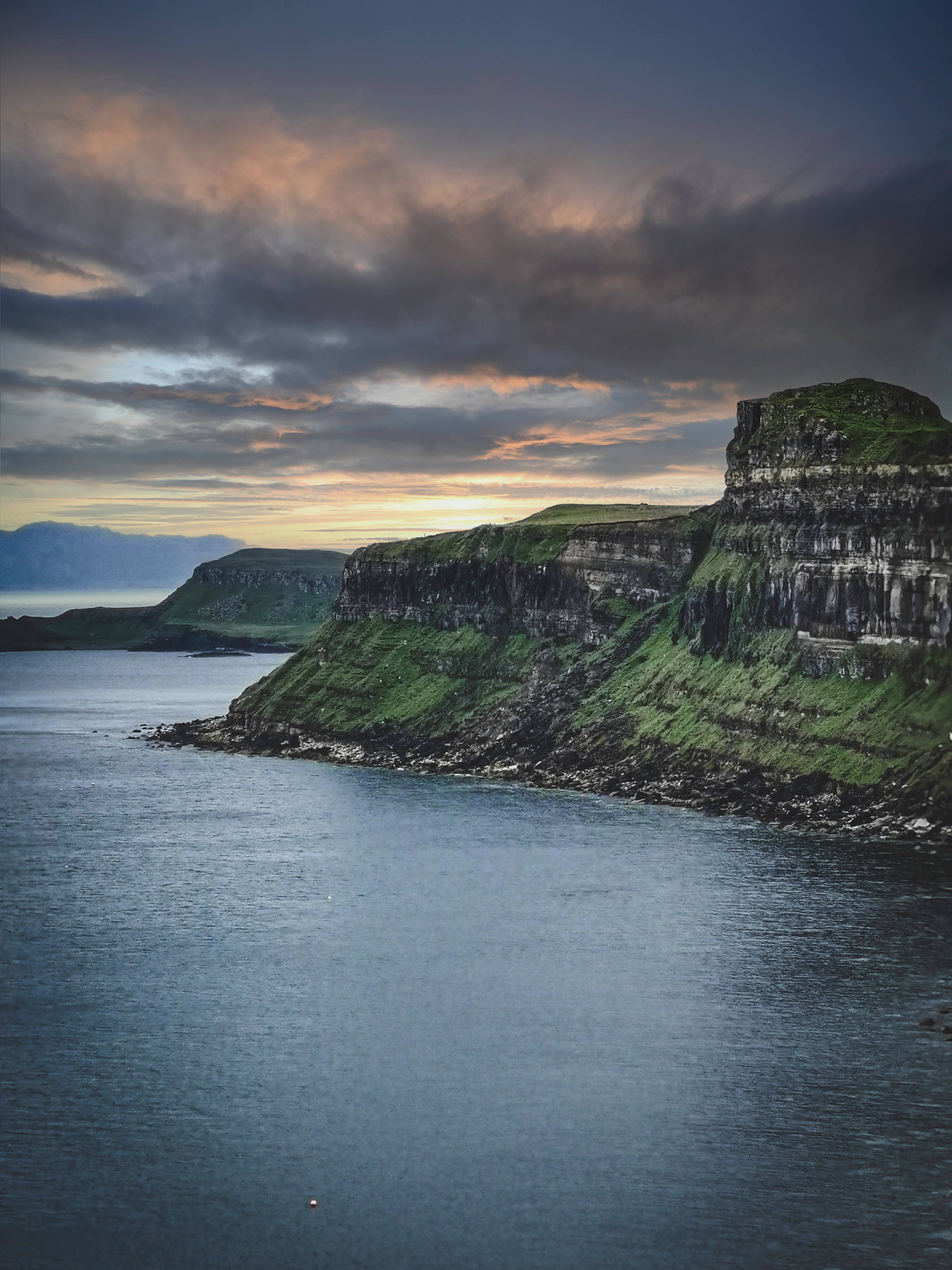 Isle Of Mann, green moss, calm blue waters, 2K Phone Wallpaper