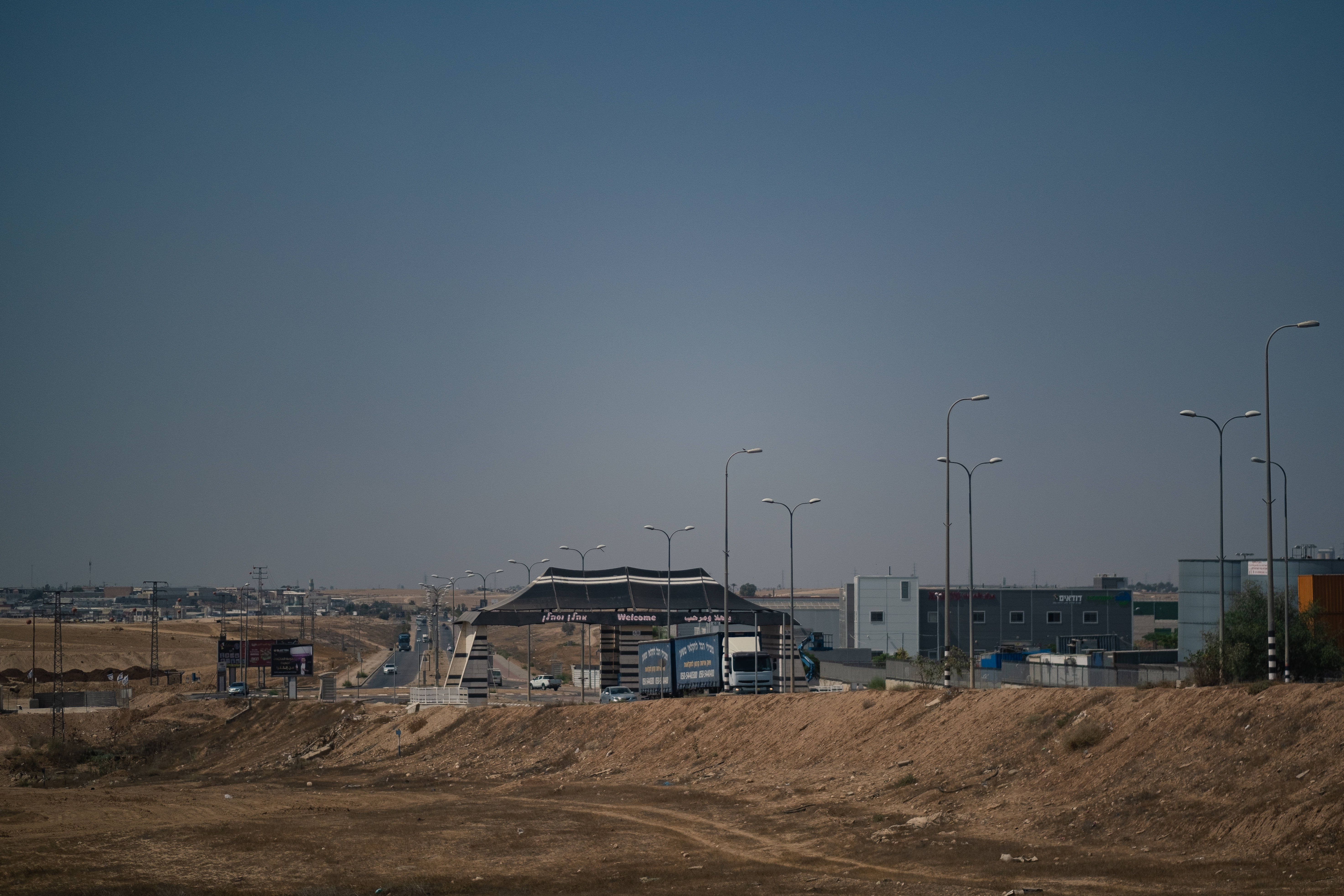 Israel, barren lands, dusty urban construction zone, 5K Desktop Wallpaper