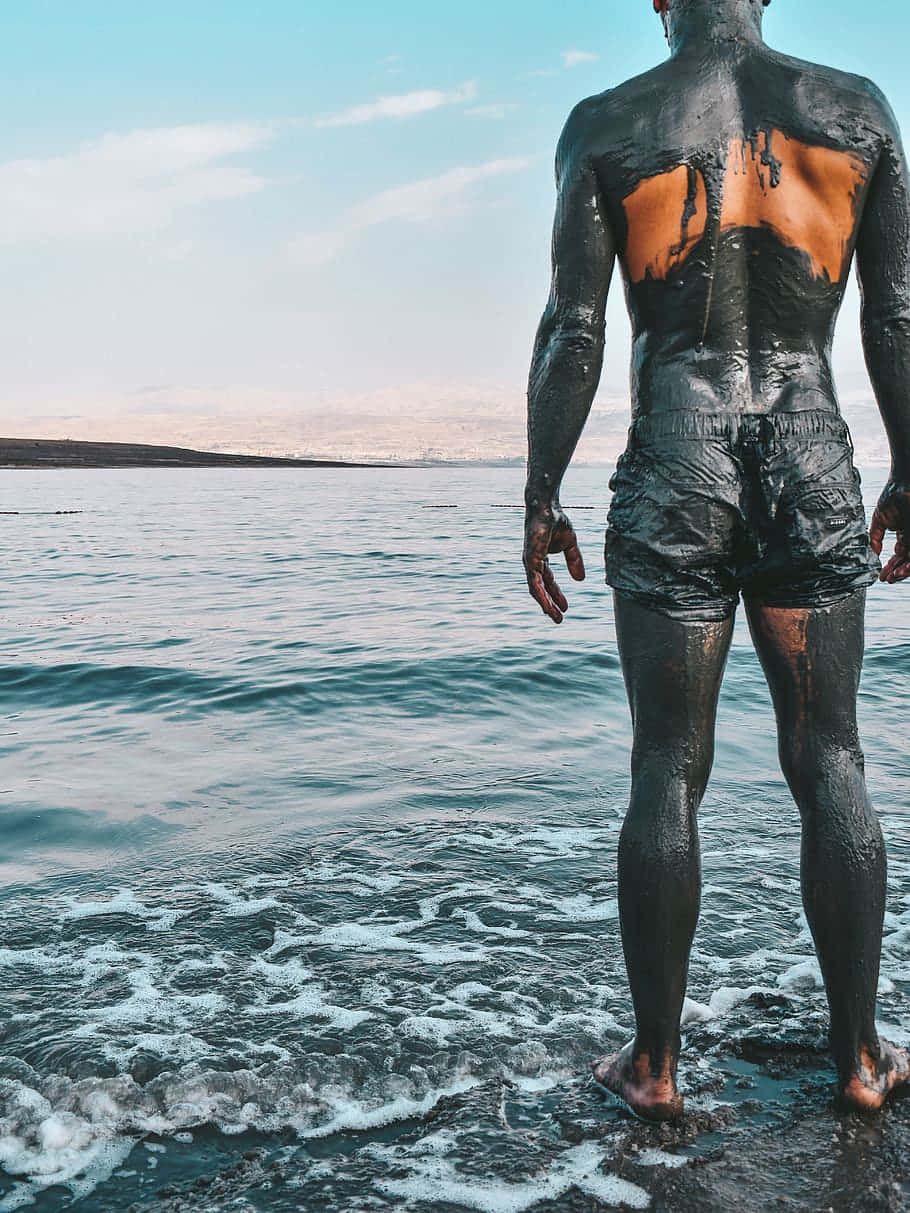 Dead Sea mud, black mud, ocean's edge, SD Phone Wallpaper