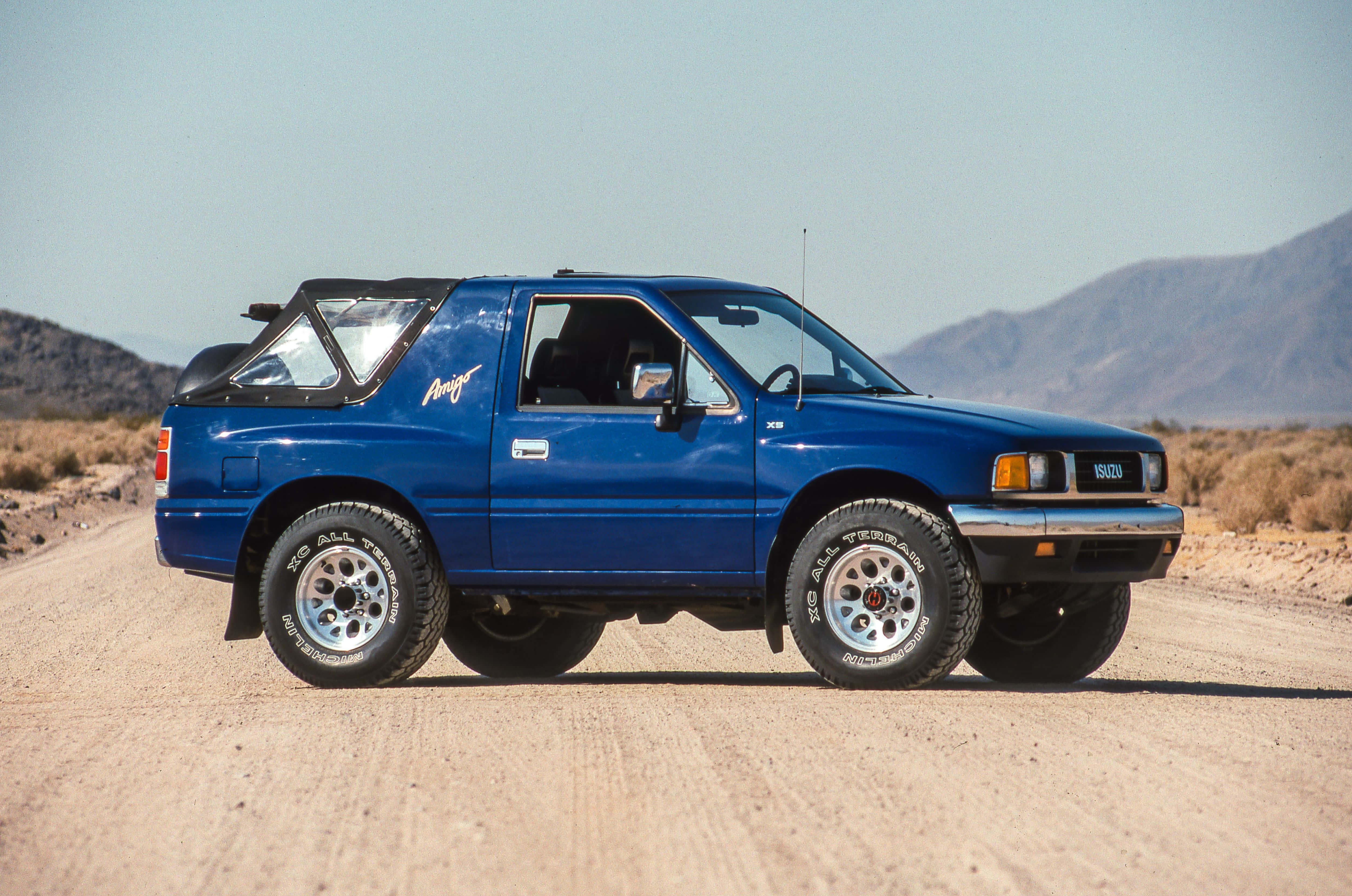 Isuzu Amigo, blue, offroad, 4K Desktop Wallpaper