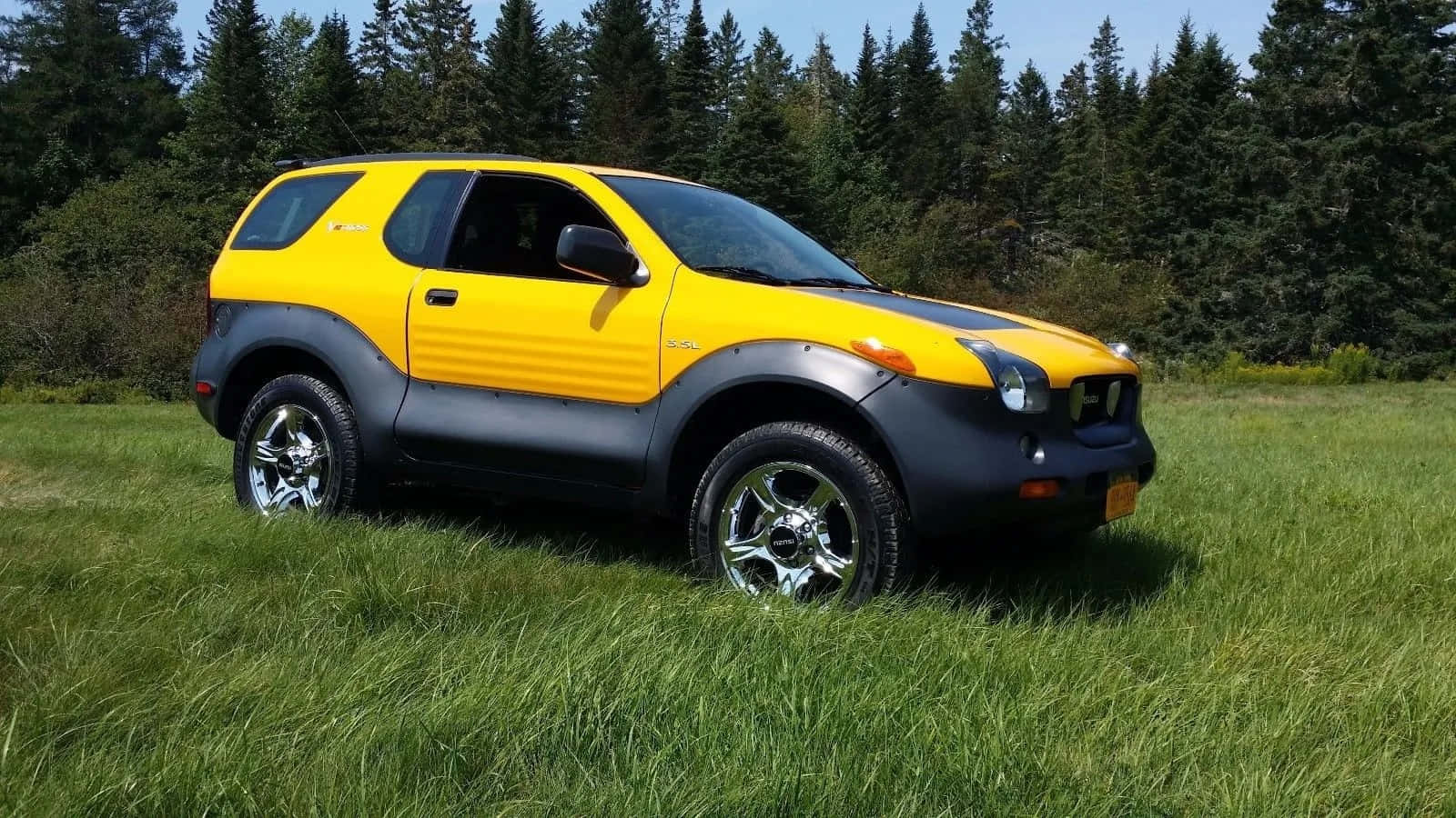 Isuzu Vehicross, yellow black exterior, chrome wheels, HD Desktop Wallpaper