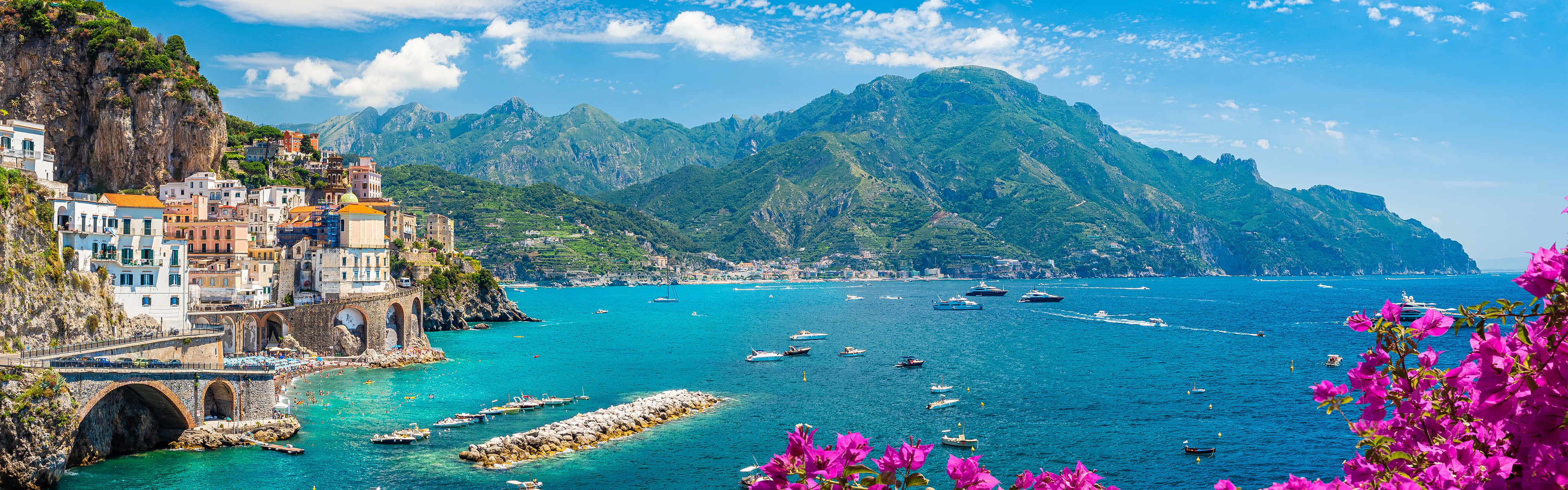 Italian Beach, turquoise sea, rocky cliffs, 4K Desktop Wallpaper