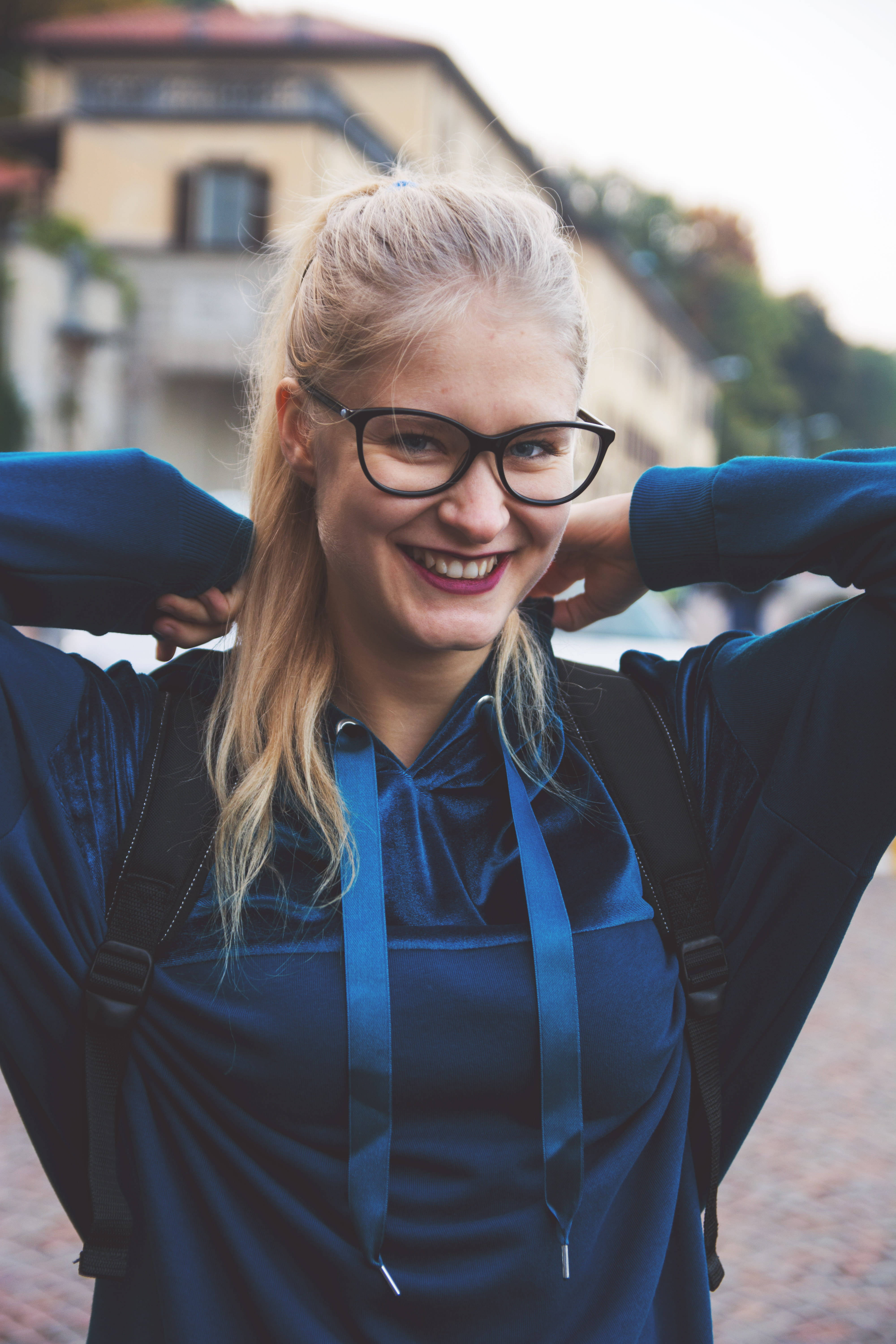 Italian Girl, glasses, blonde hair, 5K Phone Wallpaper